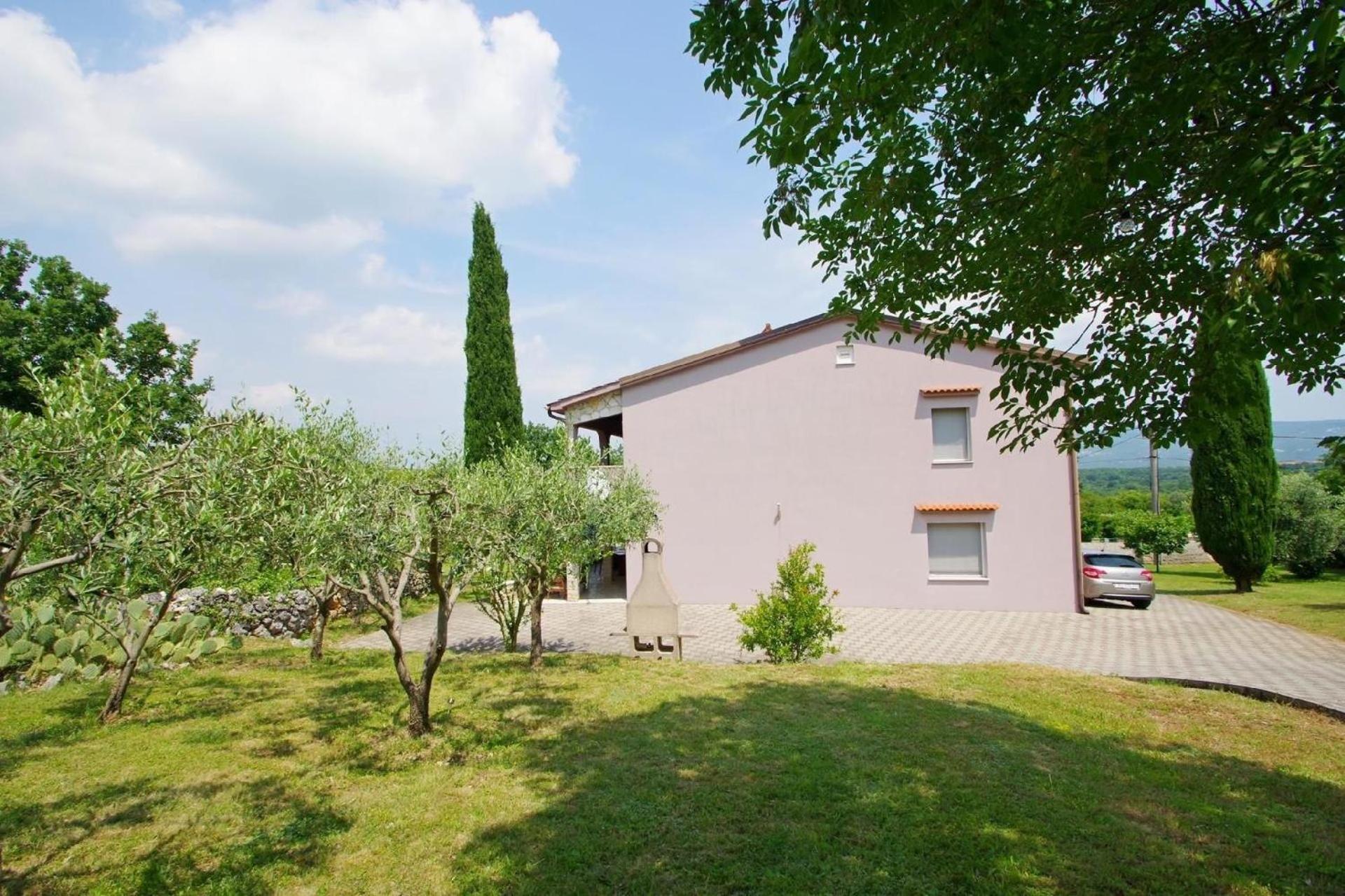 Ferienhaus mit schönem Garten