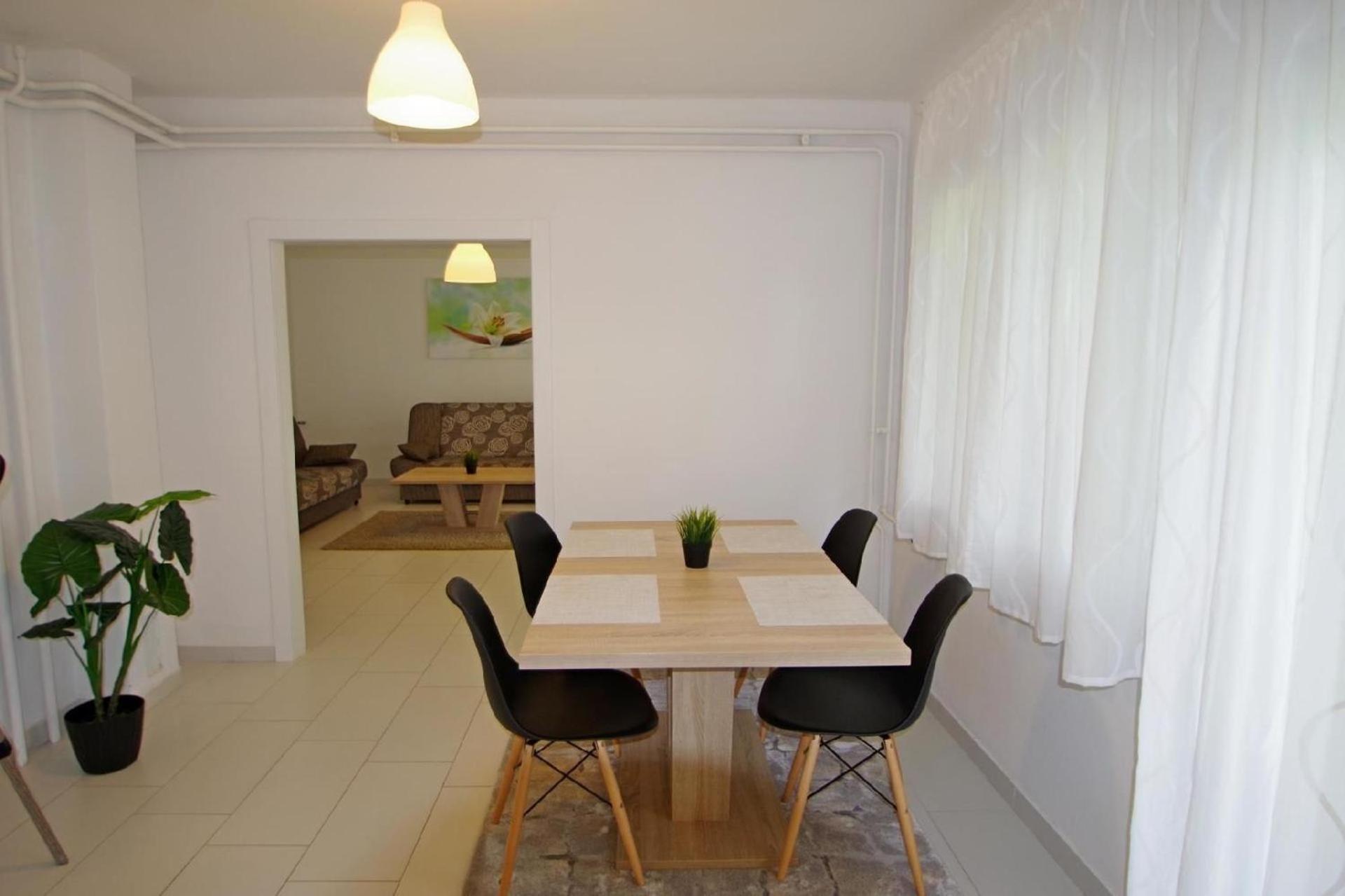 Ferienhaus mit schönem Garten