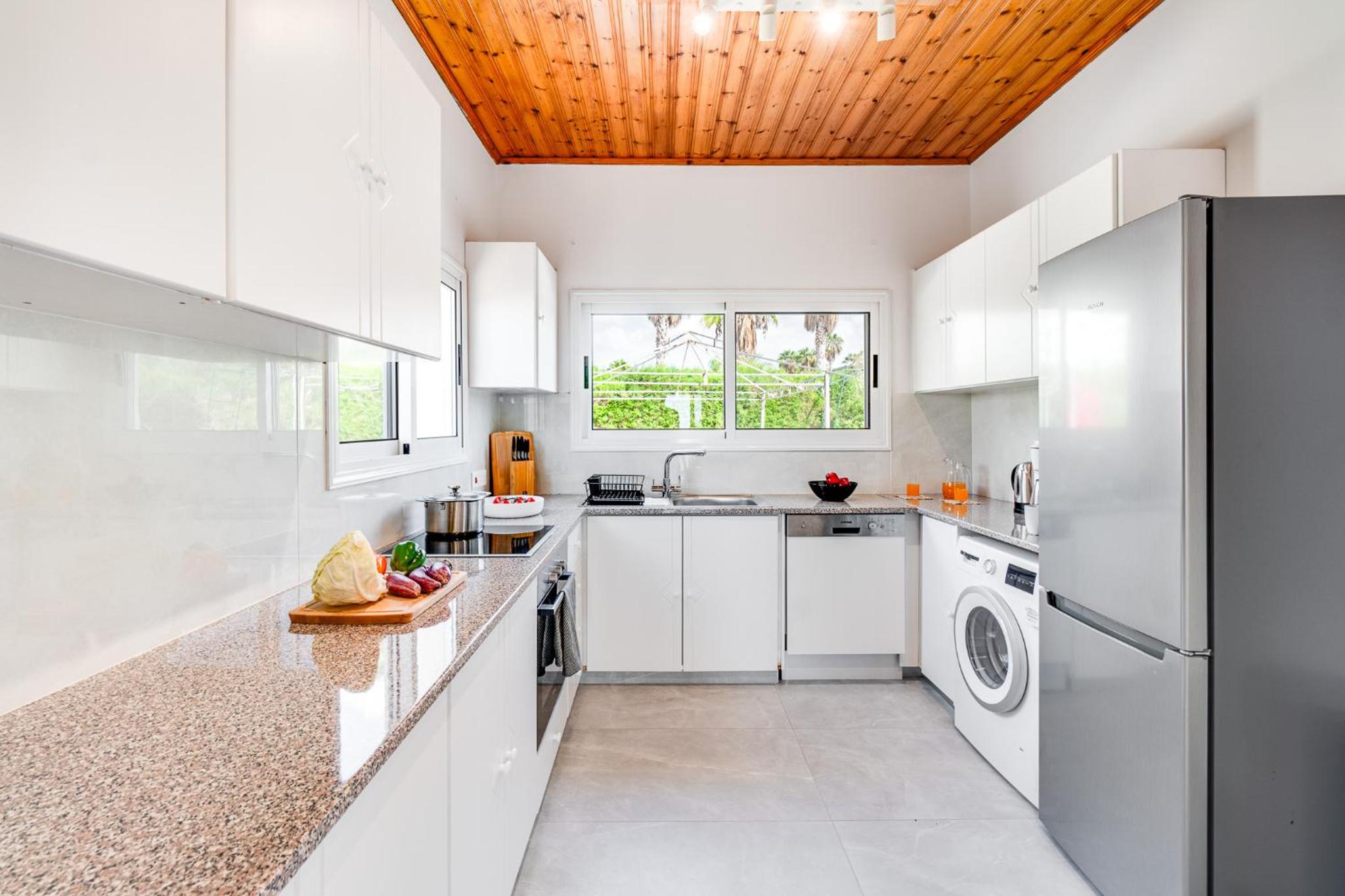 Villa Bettina By Ezoria Villas