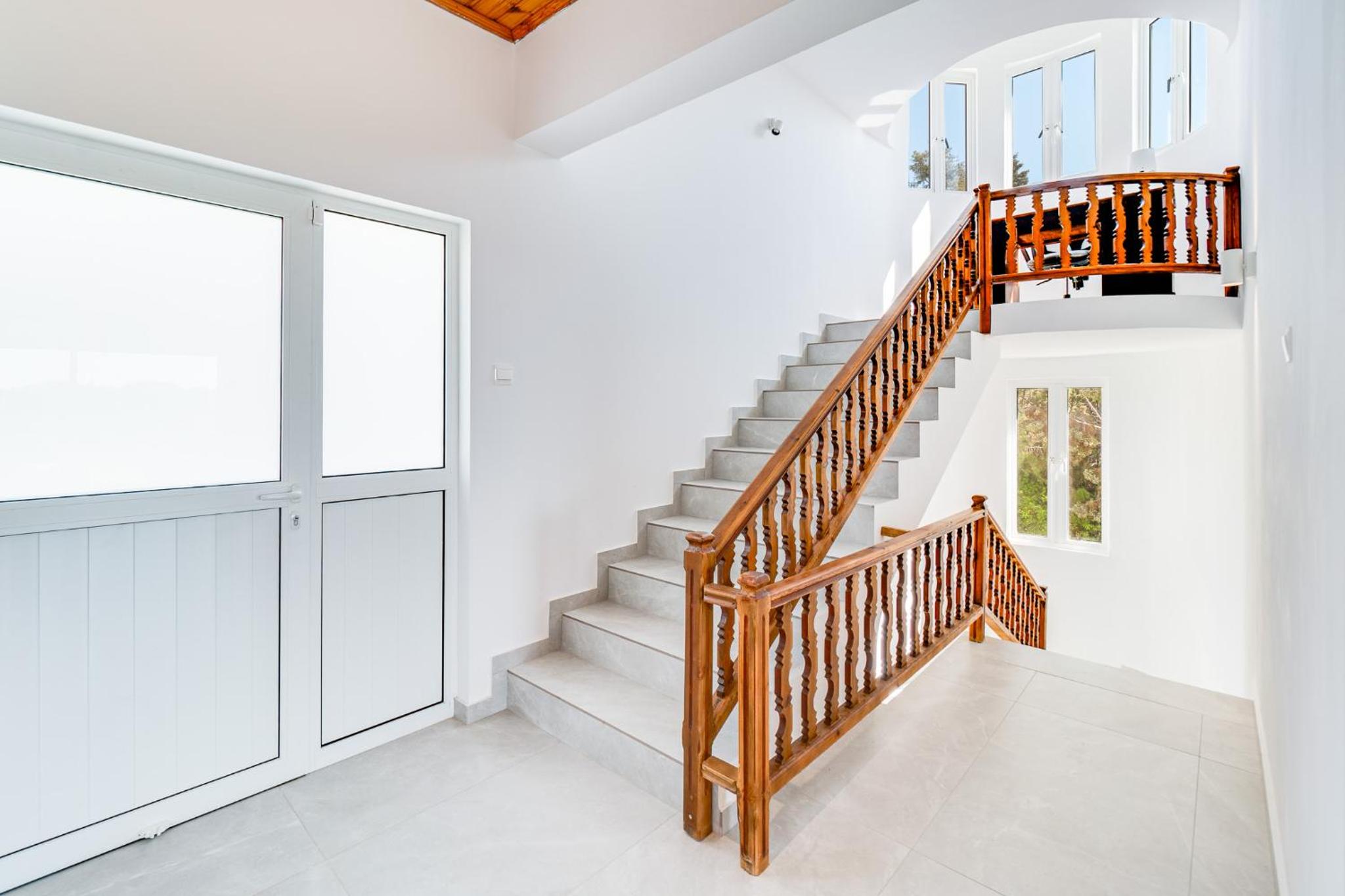 Villa Bettina By Ezoria Villas