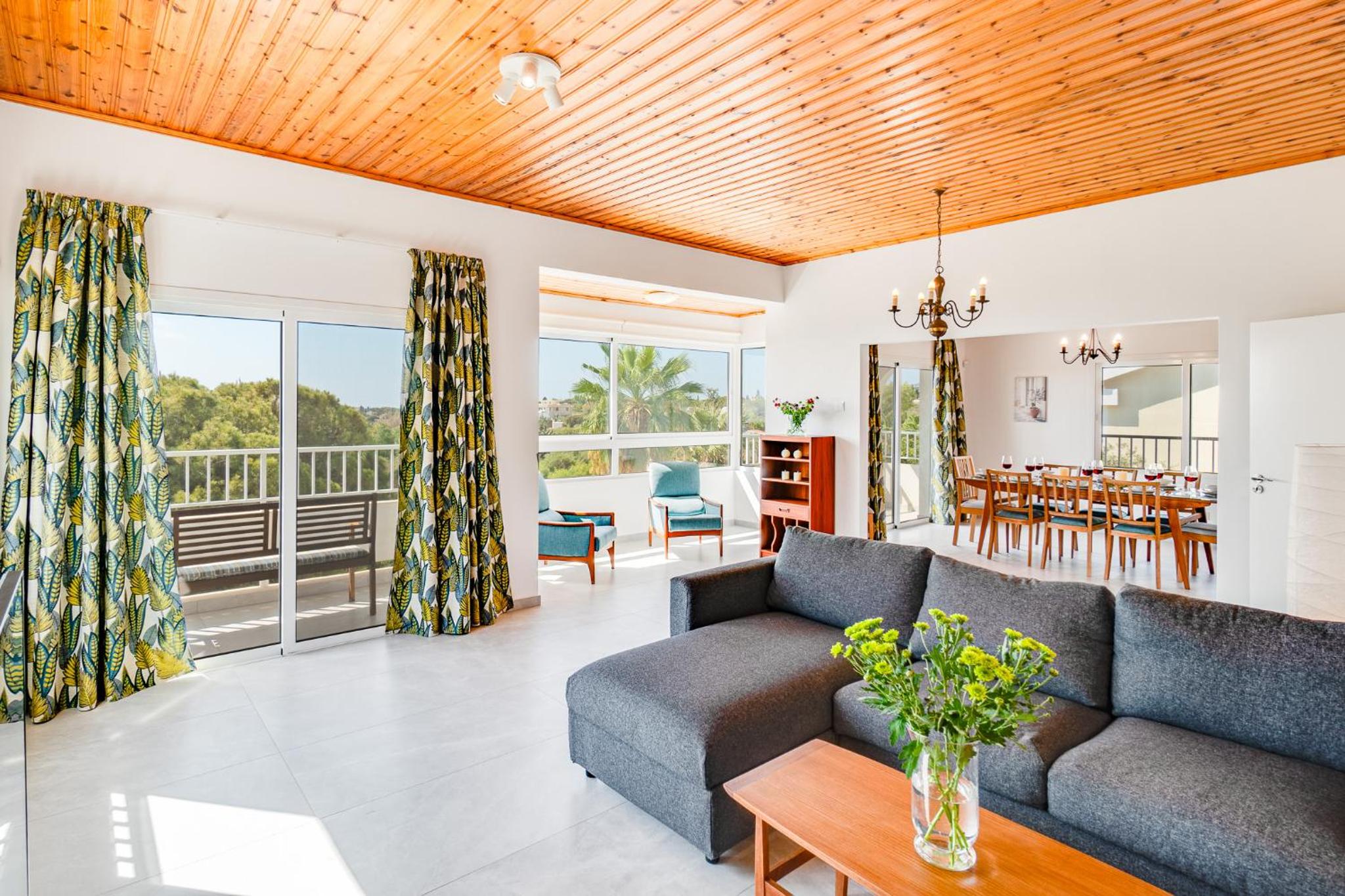 Villa Bettina By Ezoria Villas