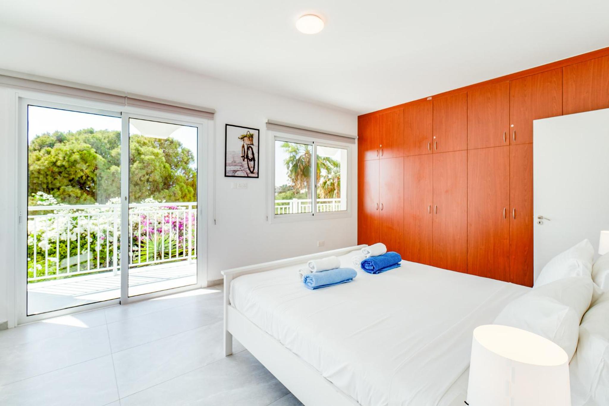 Villa Bettina By Ezoria Villas