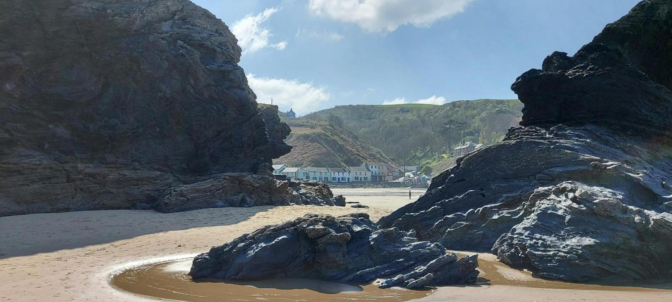 Yr Hal Llangrannog