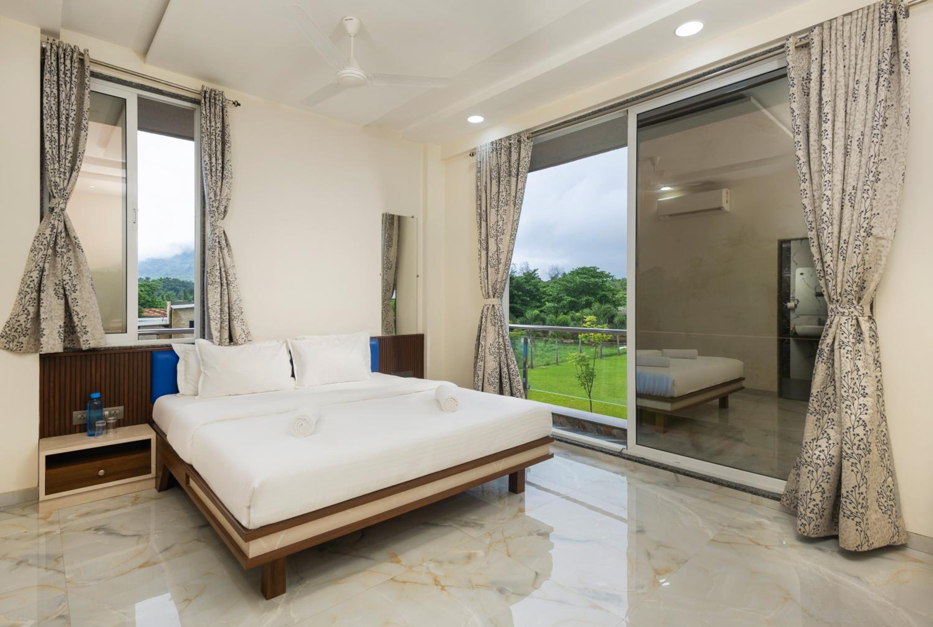 Stayscape Shreeji Farms 4BHK Karjat view 4