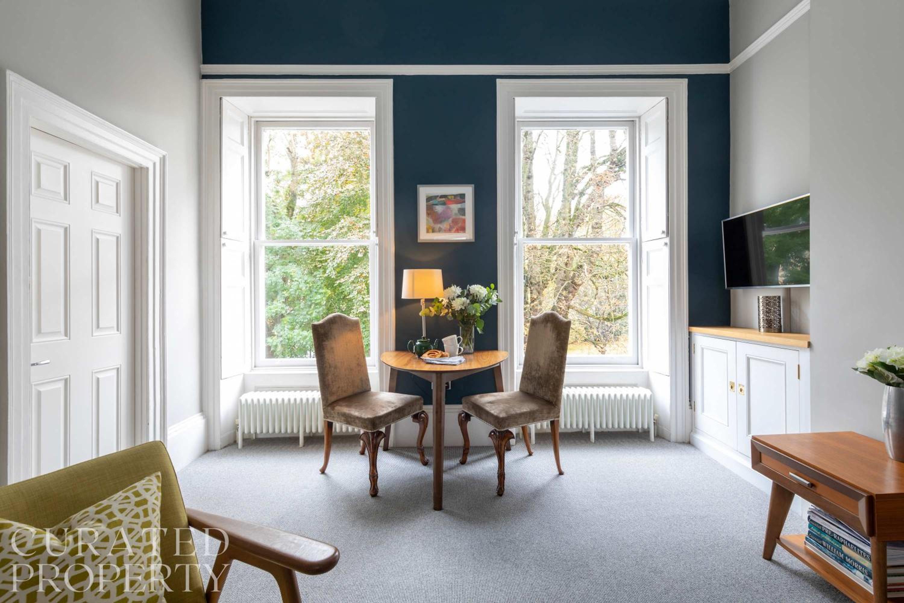 Spacious, Light-filled Central Period Apartment view 4