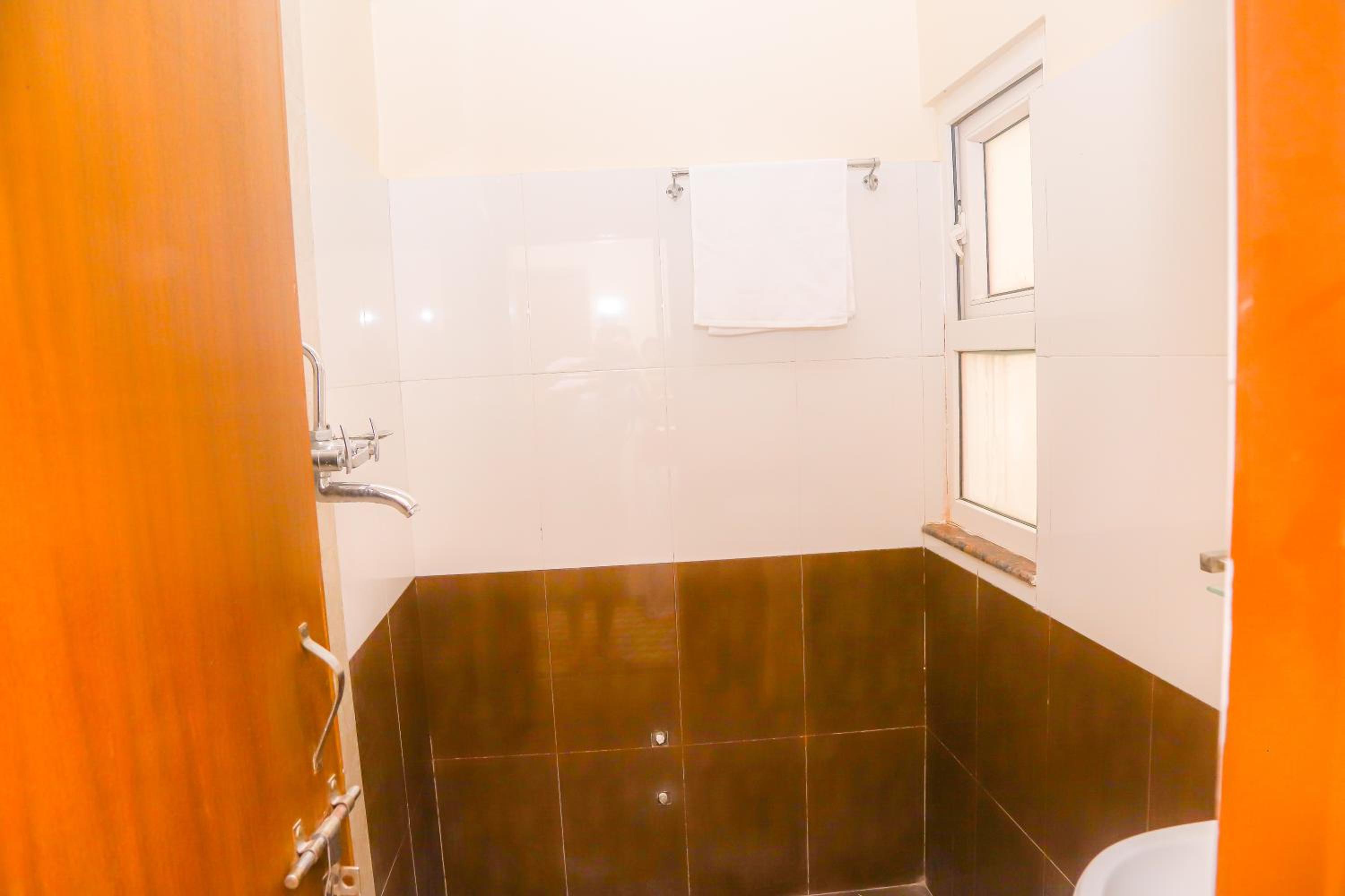Ashu Apartment