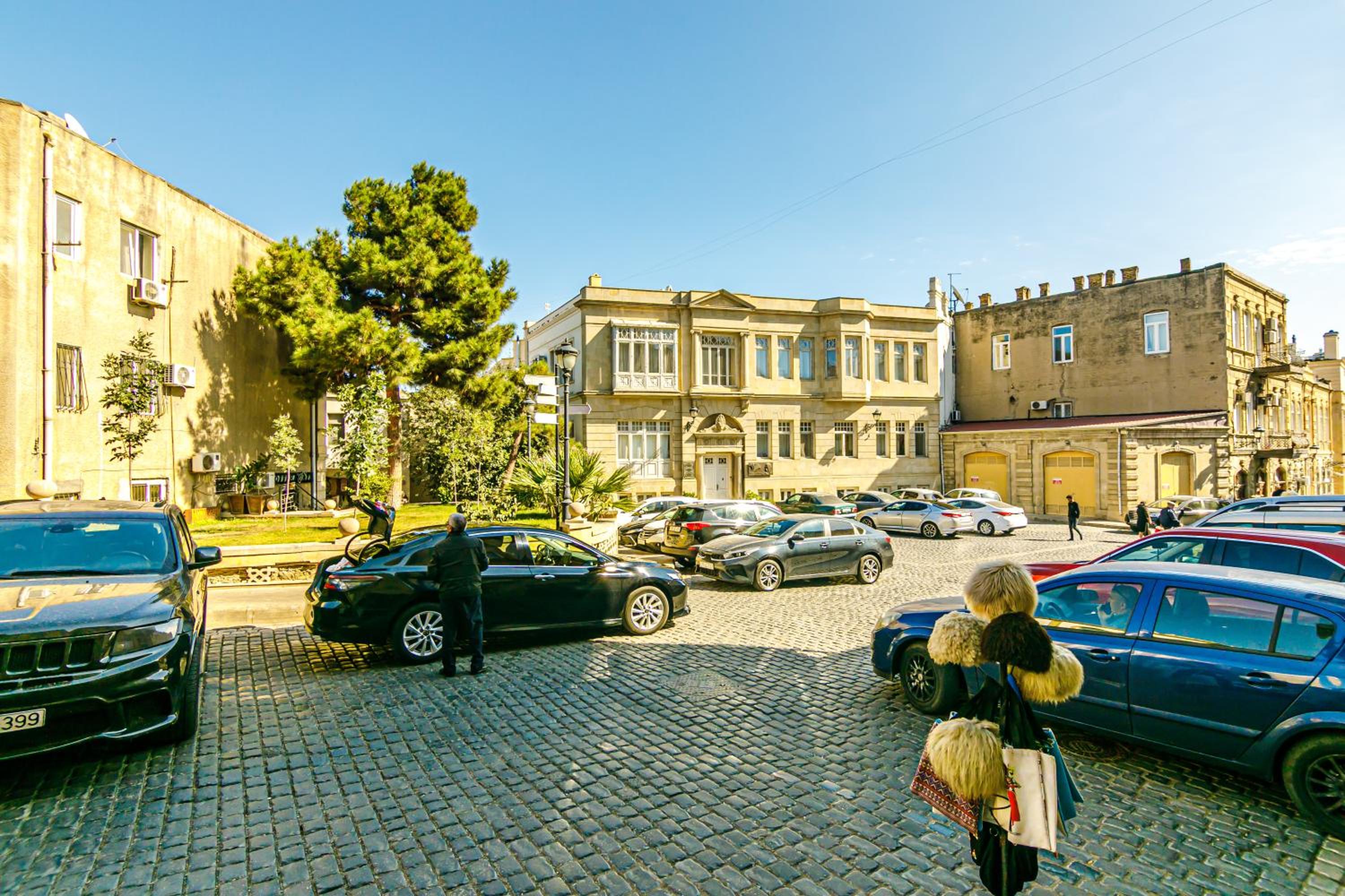 Little Gem in the Old City - One Bedroom