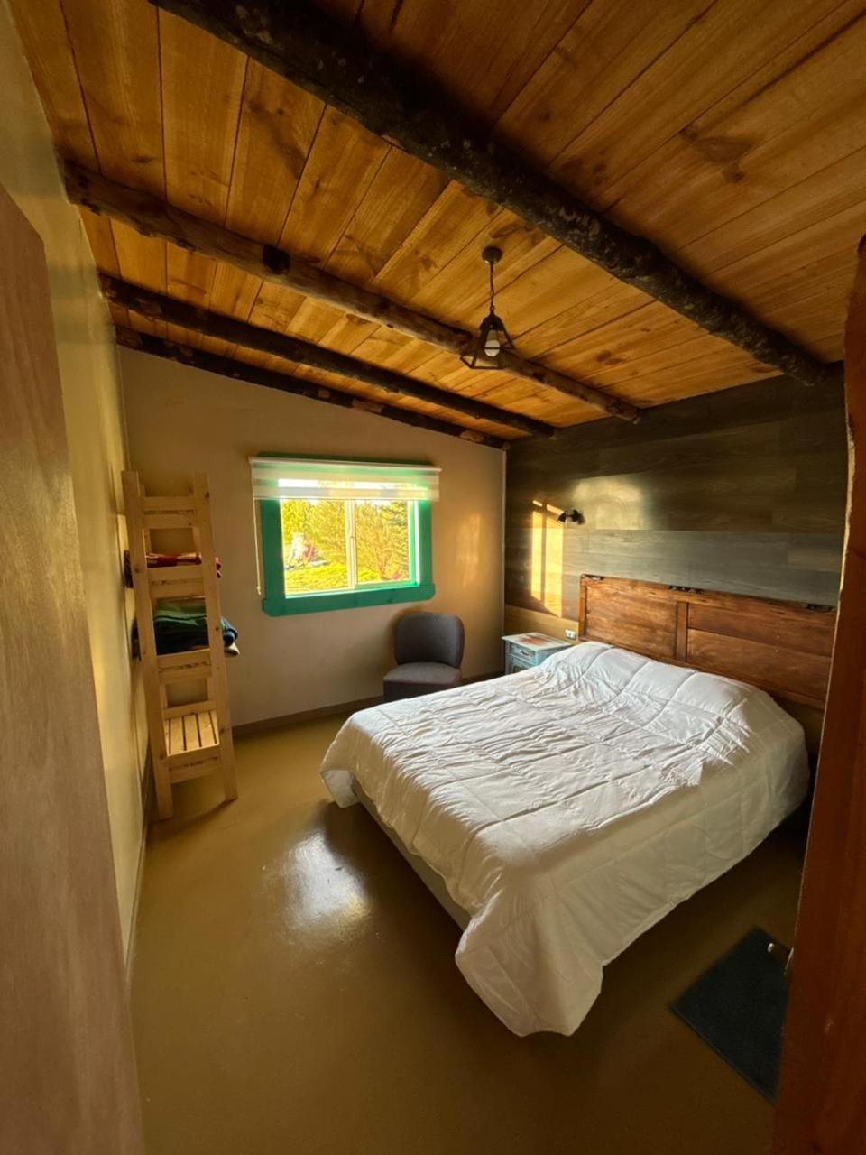 Cabañas Juan Jose