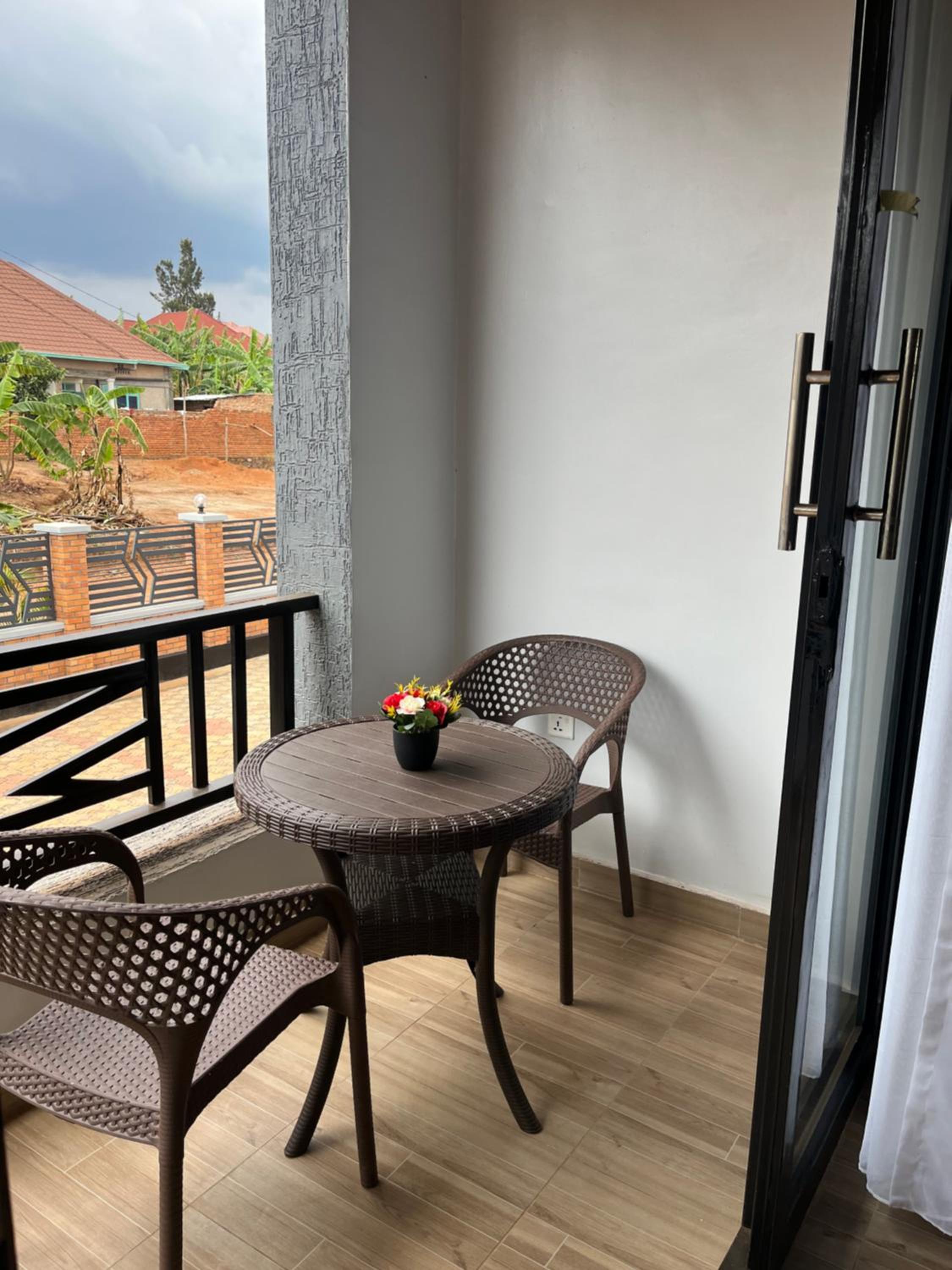 PECA APARTMENt