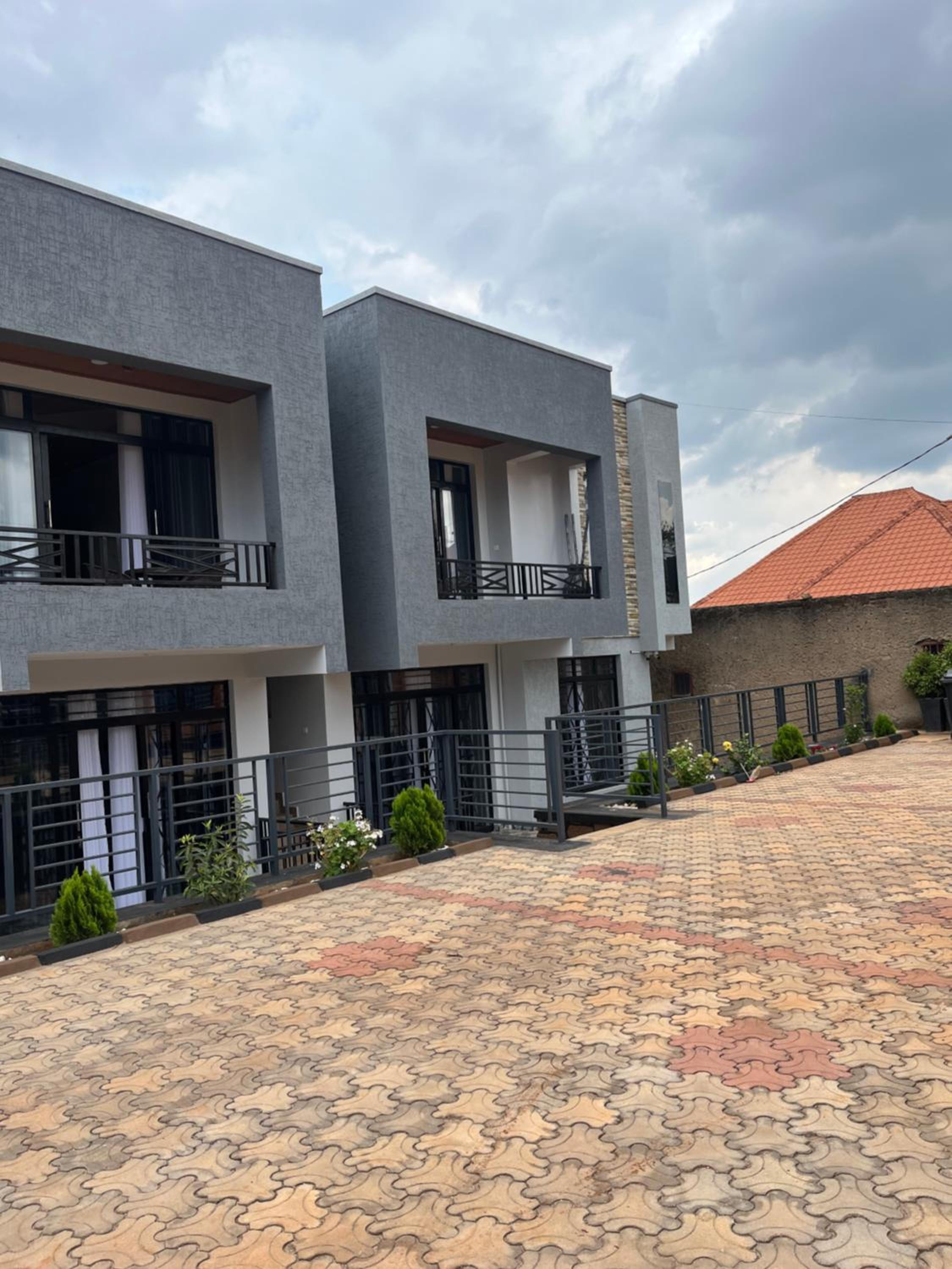 PECA APARTMENt
