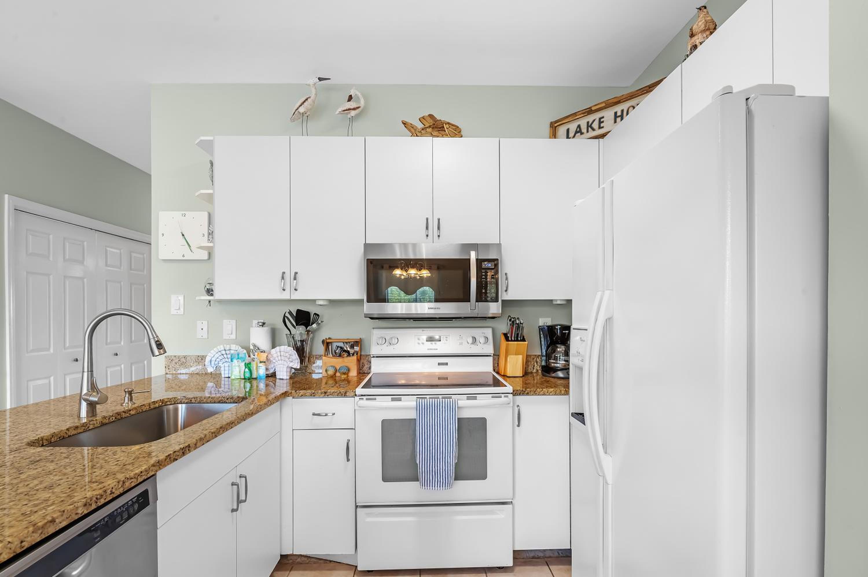 Romar Lakes 104B