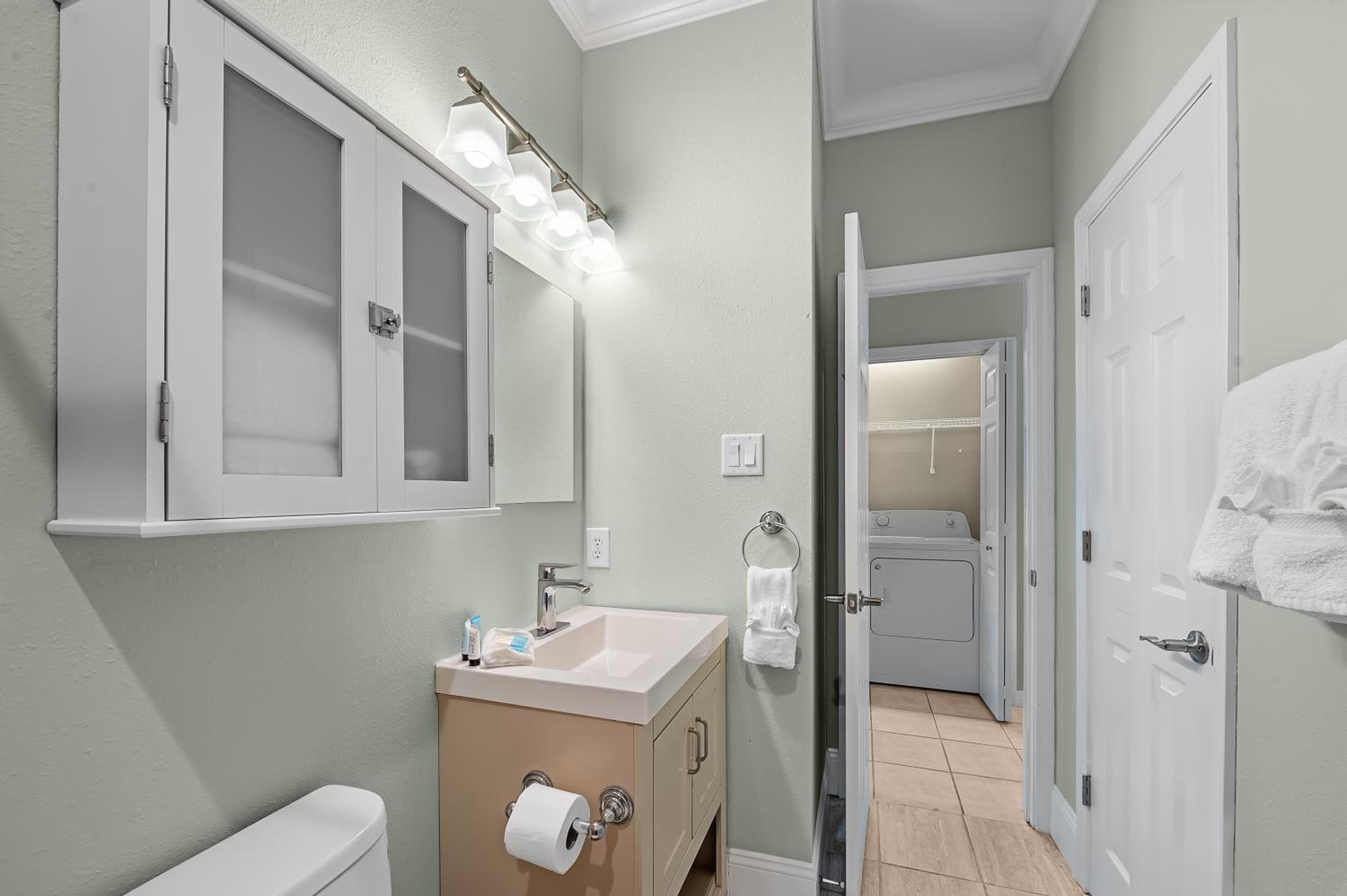 Romar Lakes 104B