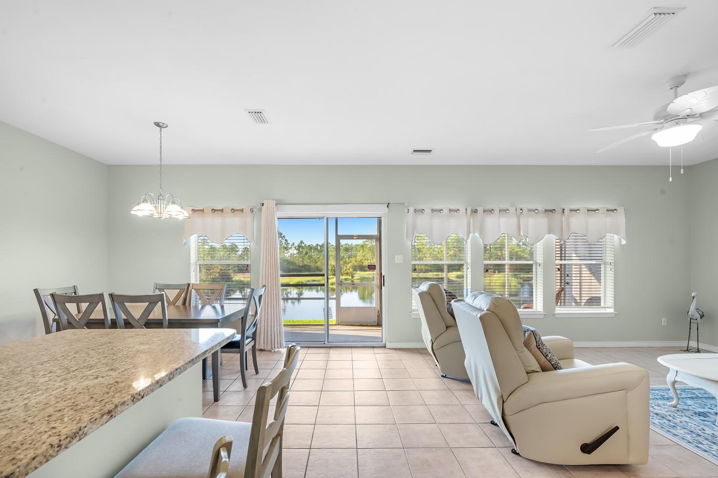 Romar Lakes 104B