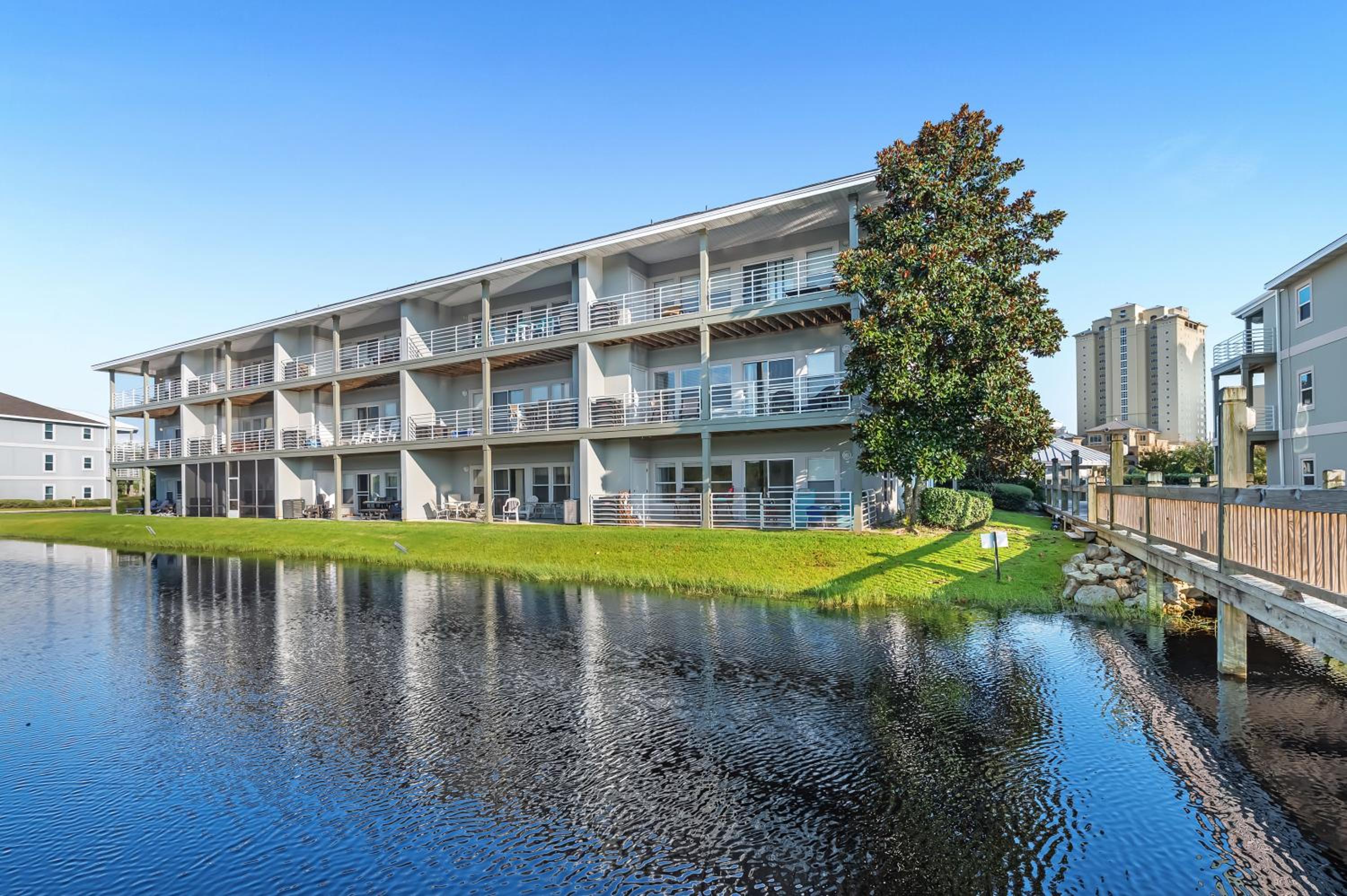 Romar Lakes 104B
