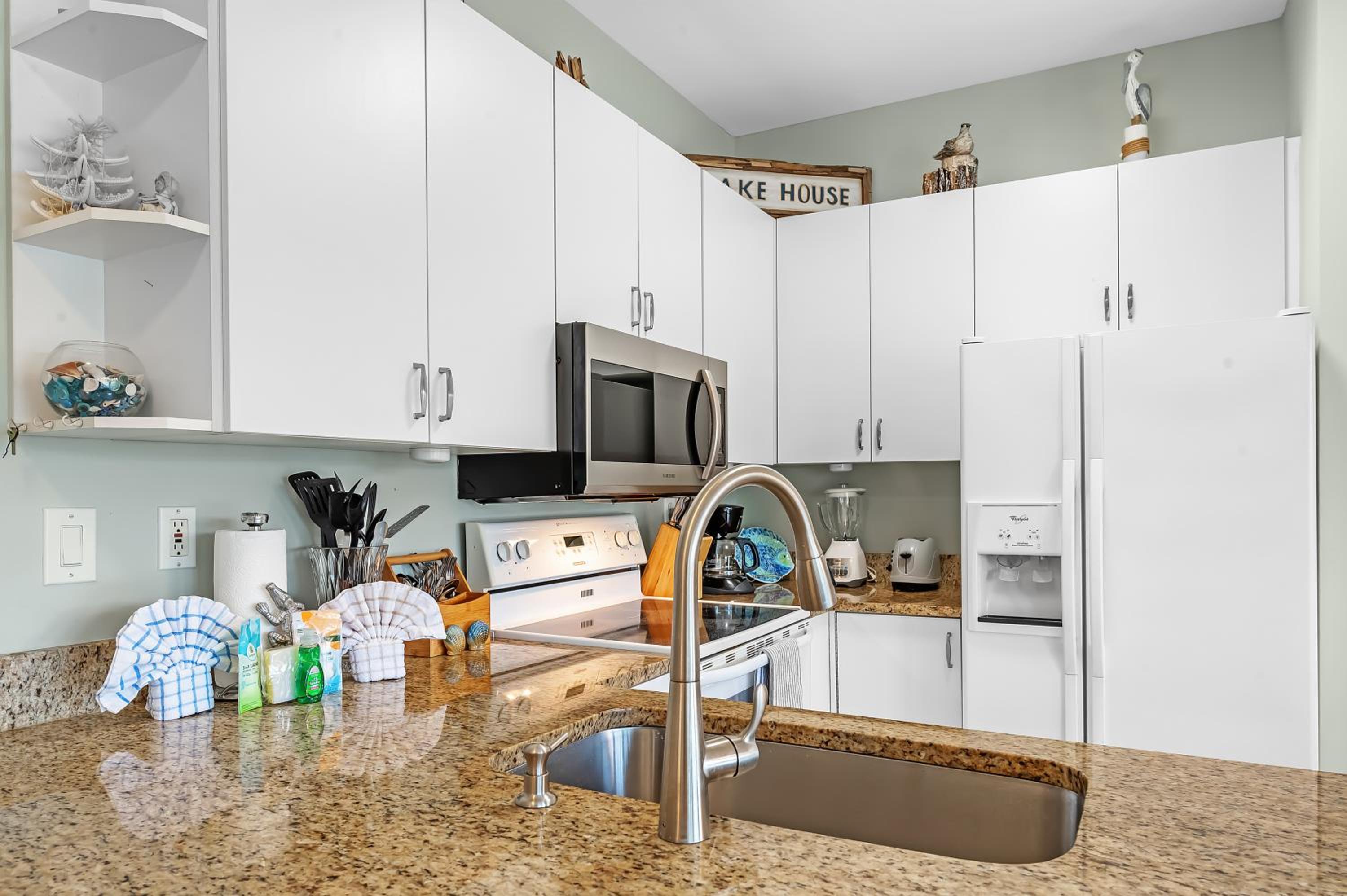 Romar Lakes 104B