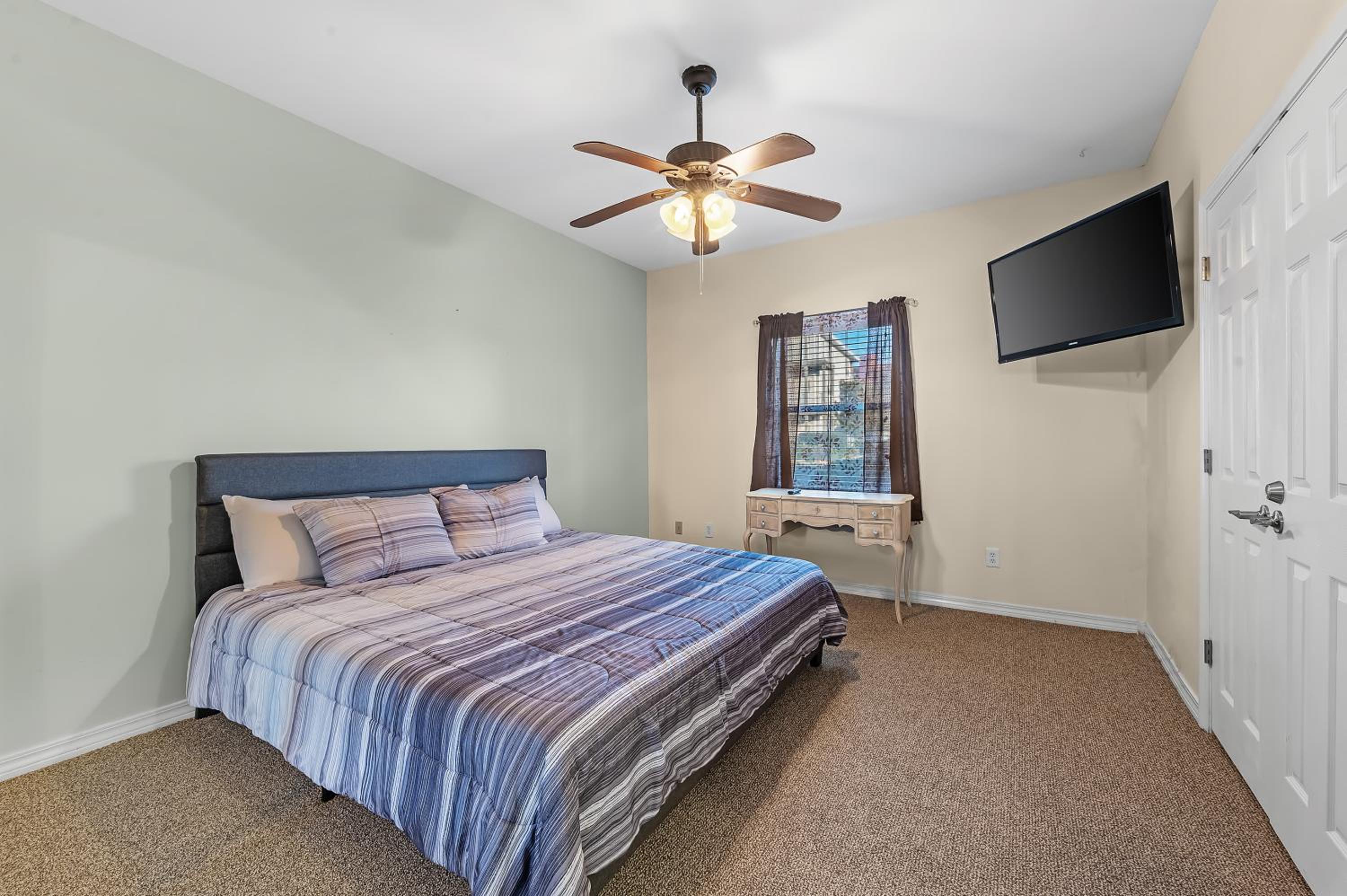 Romar Lakes 104B