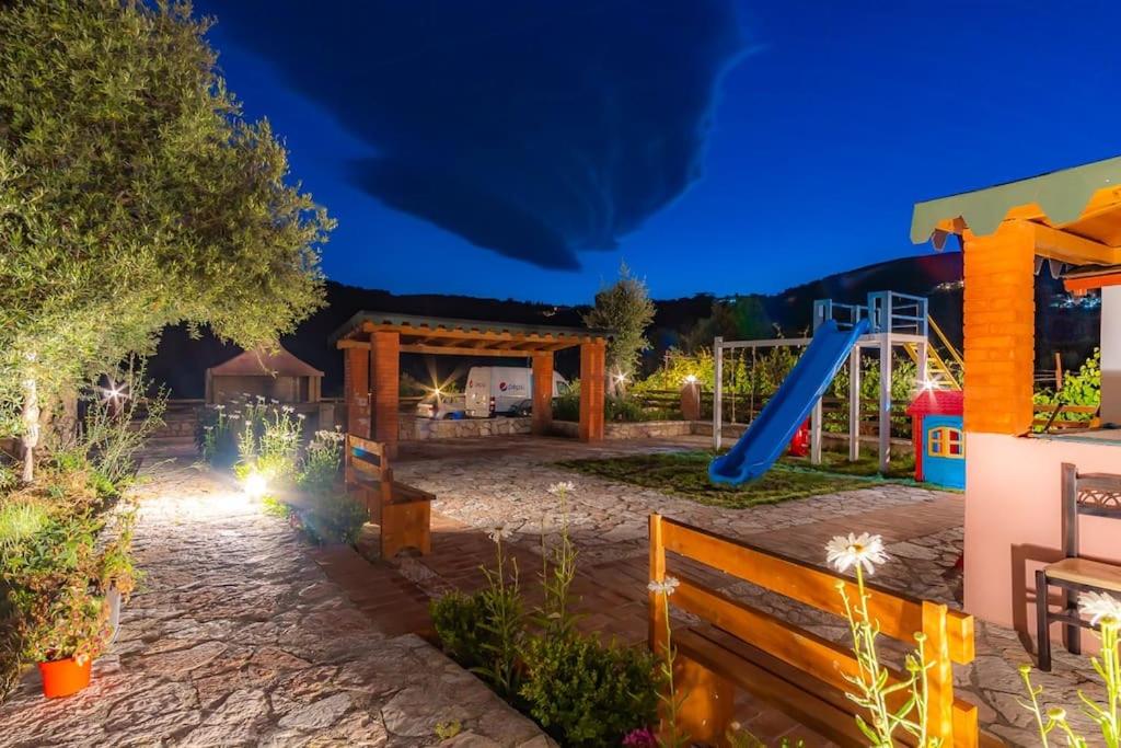 Apartment 4 - 2 bedrooms, Vila Goro - Pool, Parking and more
