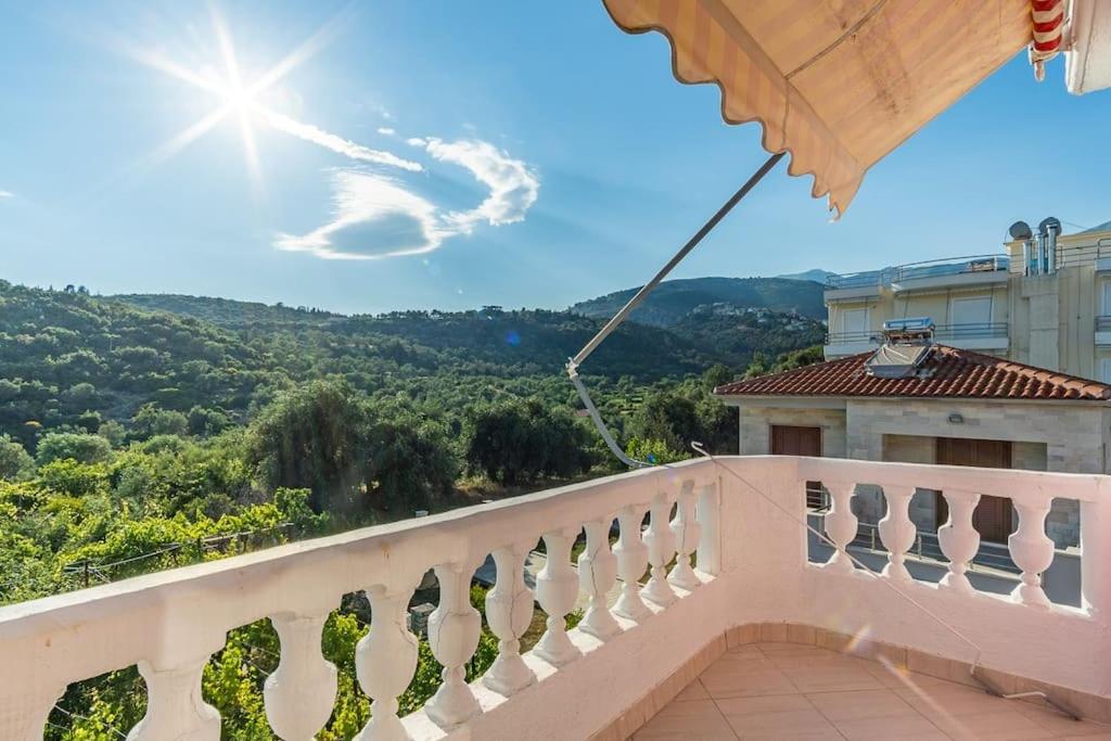 Apartment 4 - 2 bedrooms, Vila Goro - Pool, Parking and more