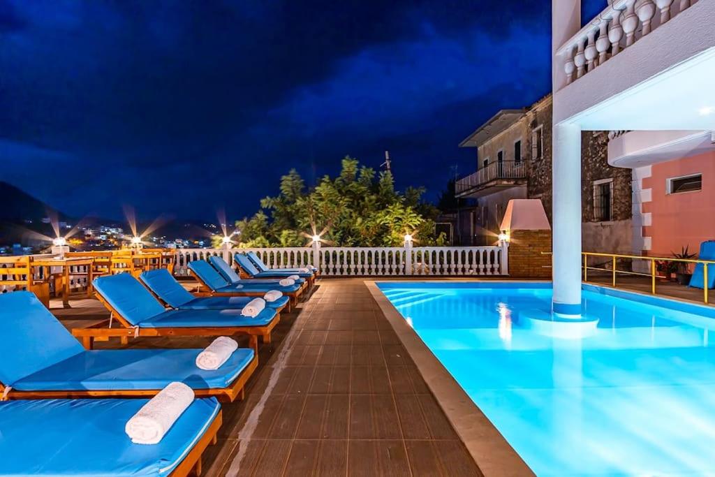 Apartment 4 - 2 bedrooms, Vila Goro - Pool, Parking and more