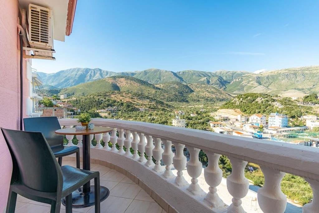 Apartment 4 - 2 bedrooms, Vila Goro - Pool, Parking and more