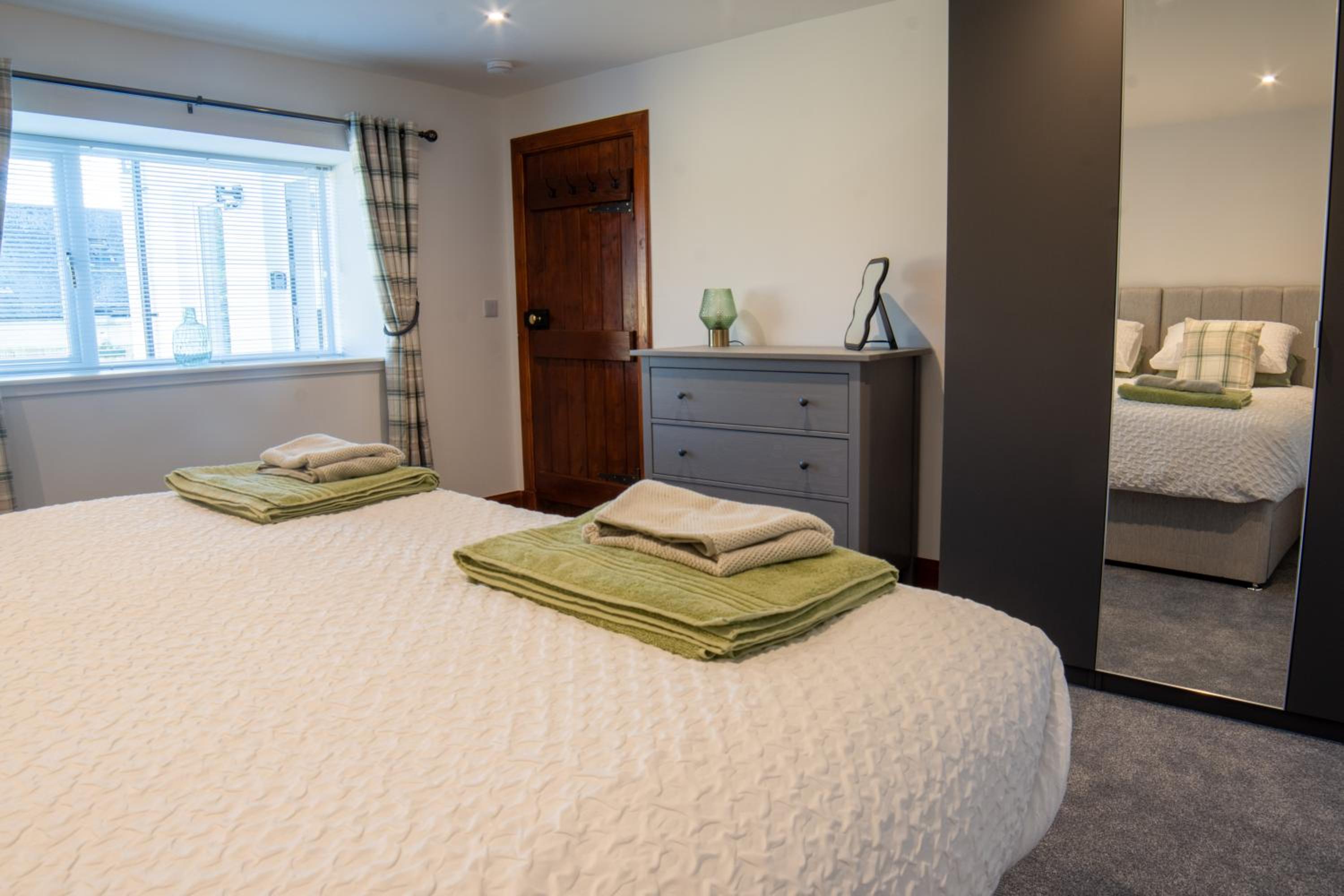 Stunning Country Cottage in Ardross Close To Traitors Castle & NC500 view 5