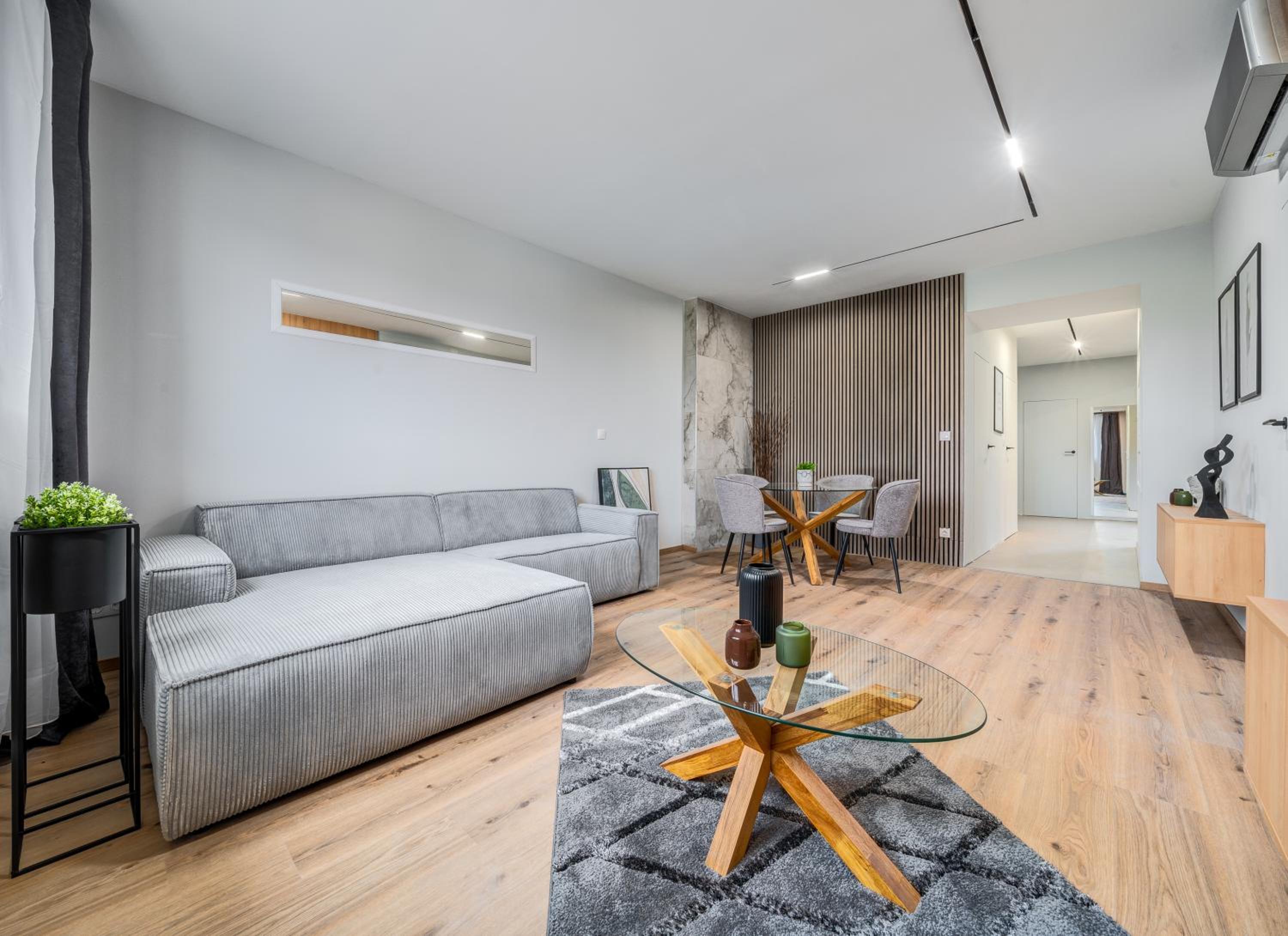 Vellaris Luxury Panoramic Suite by Margaret Island