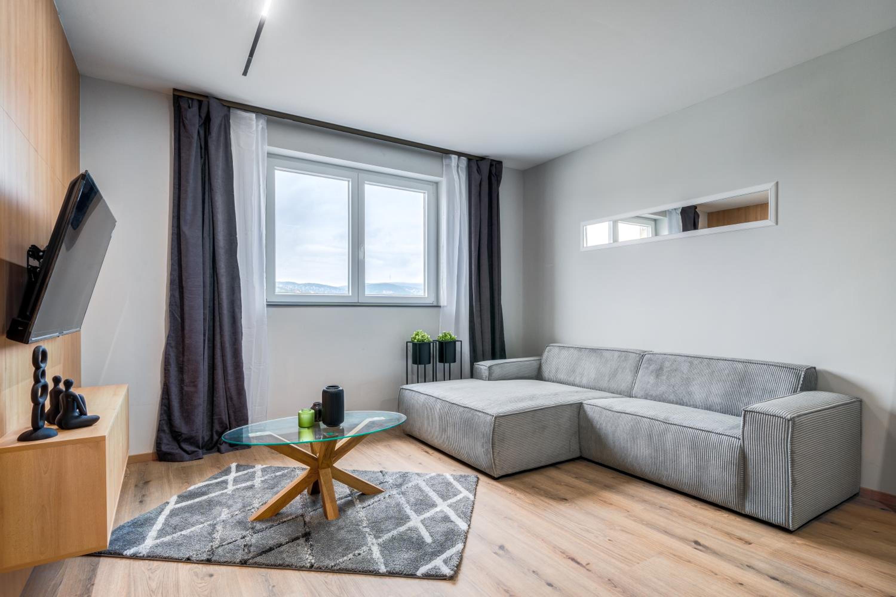 Vellaris Luxury Panoramic Suite by Margaret Island