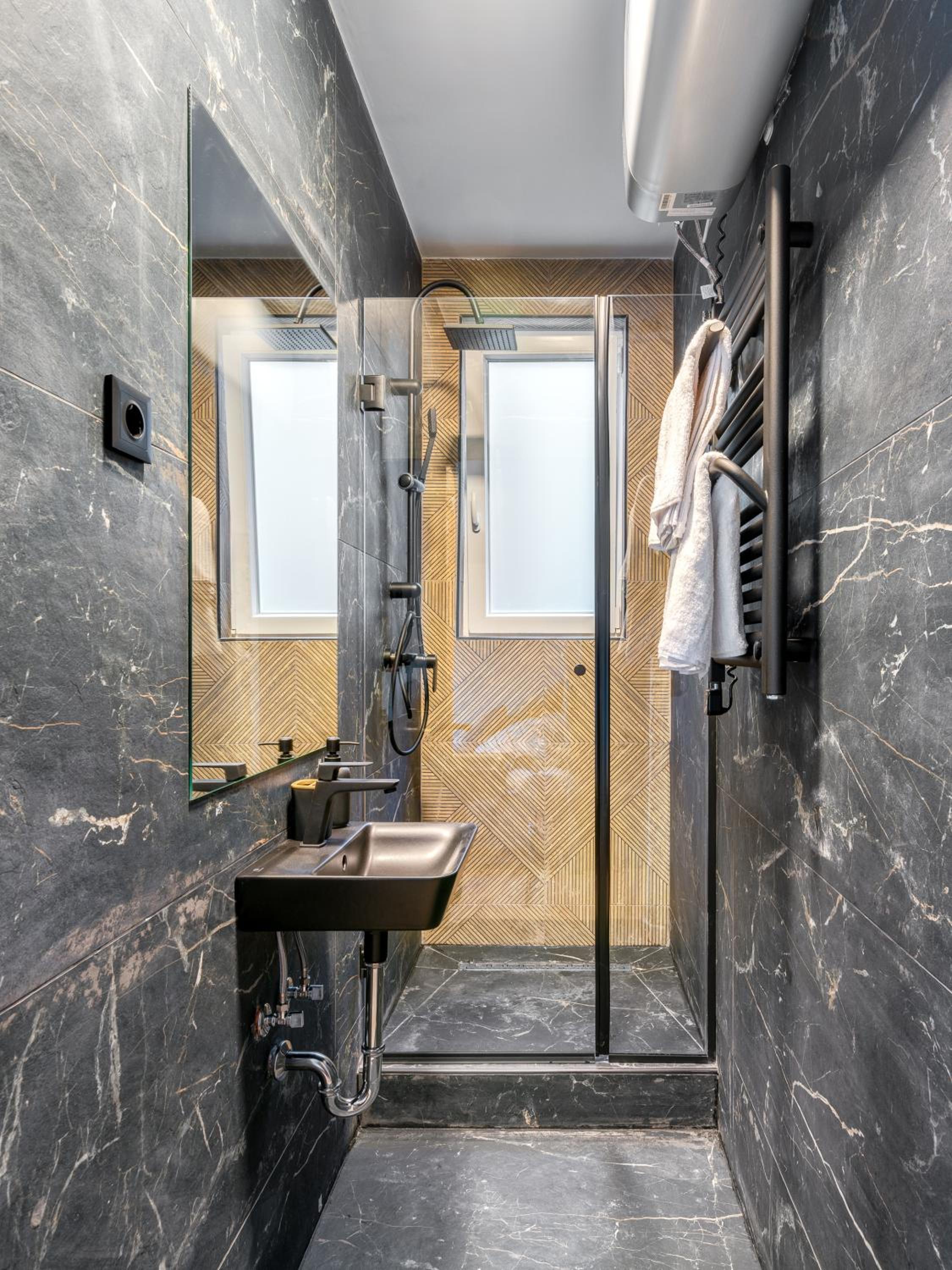Vellaris Luxury Panoramic Suite by Margaret Island