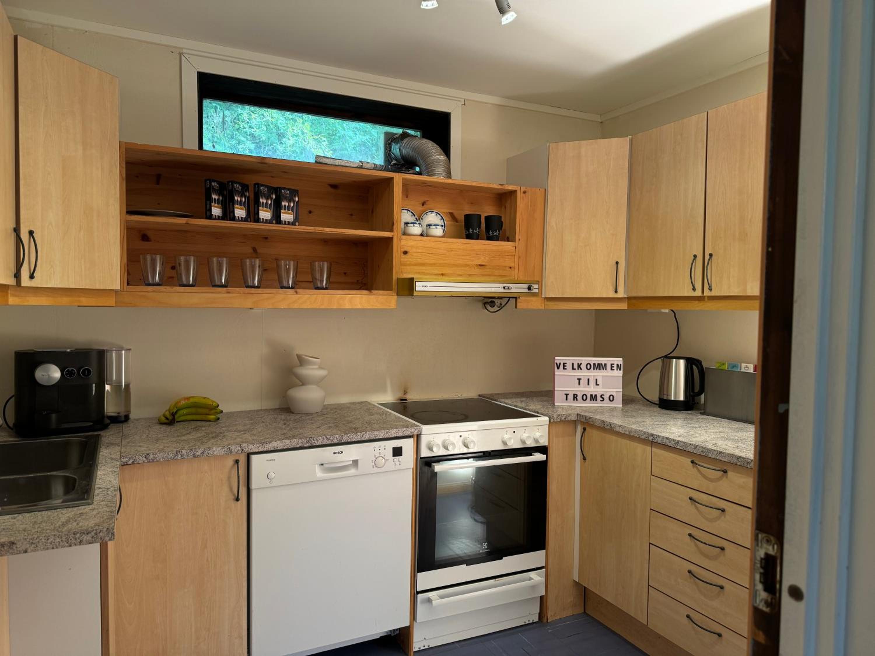 Apartment for 4 in Nature with Mountain View, 3 km from Beach