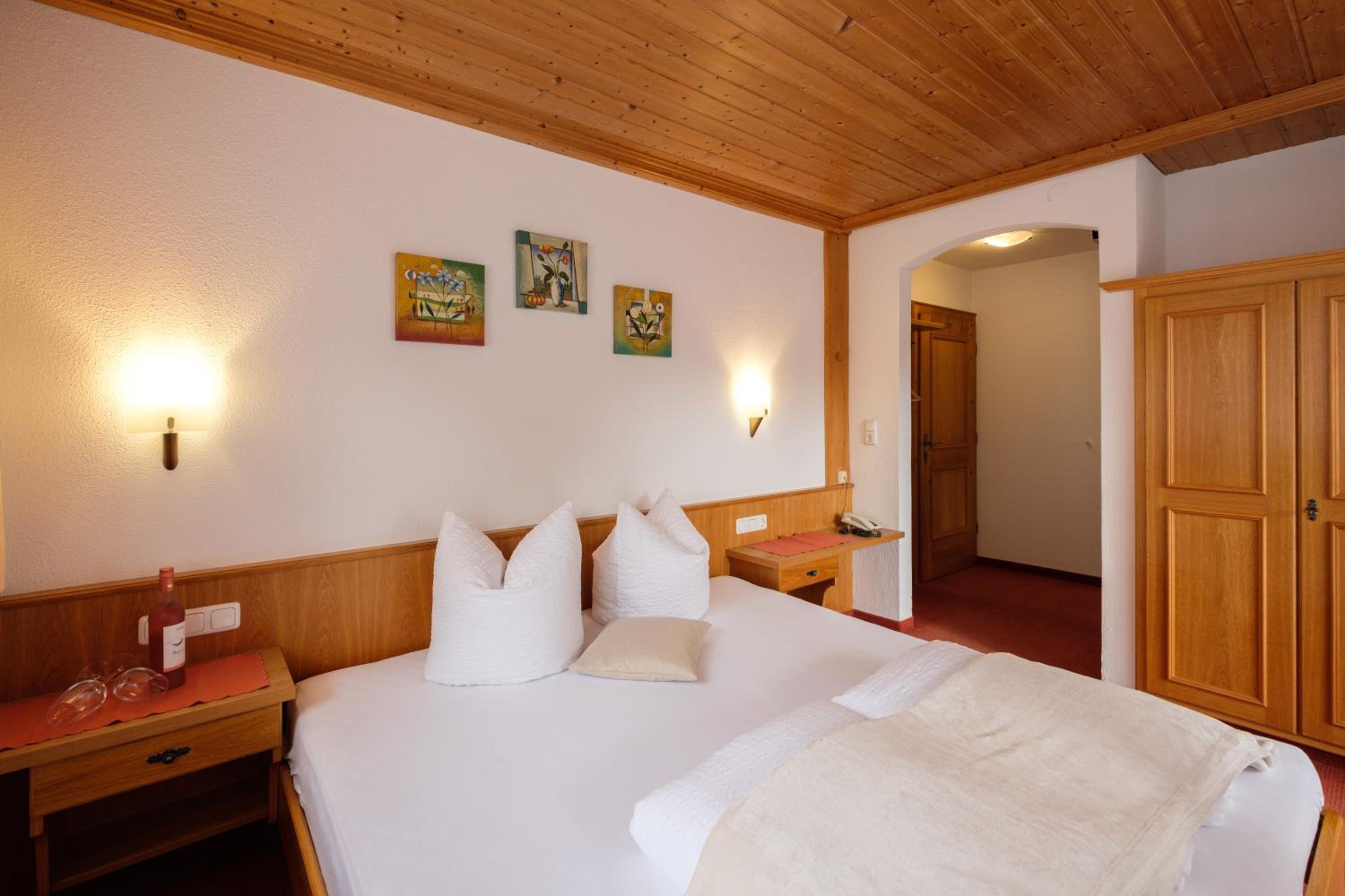 Hotel Garni DIAS