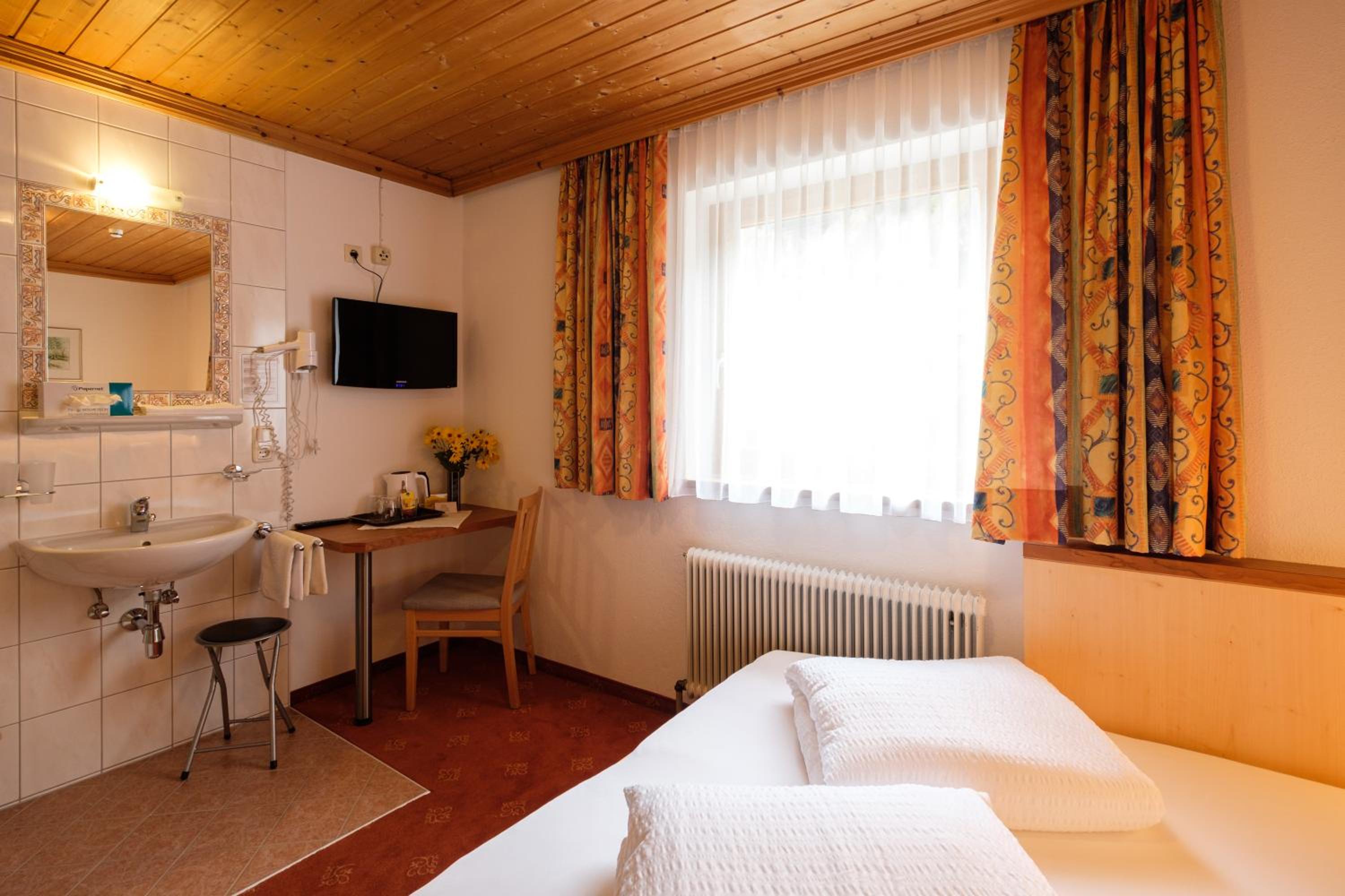 Hotel Garni DIAS