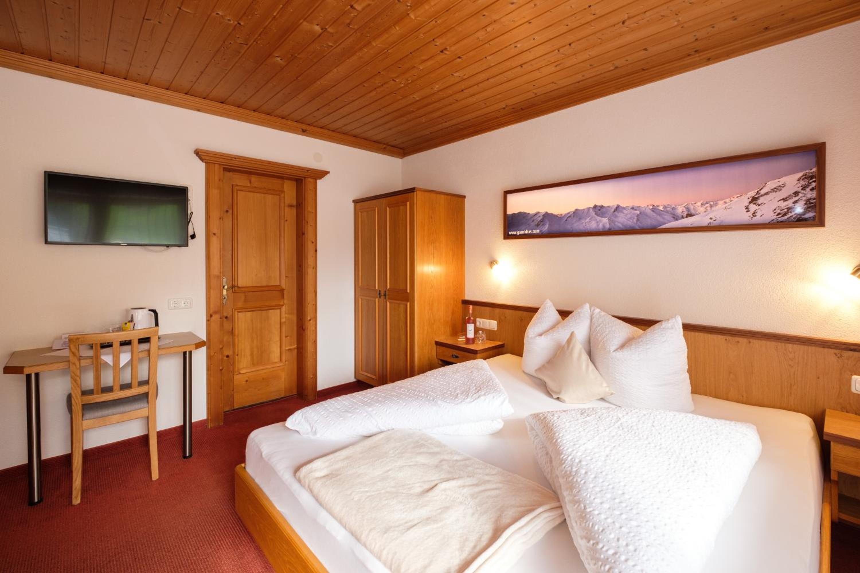 Hotel Garni DIAS