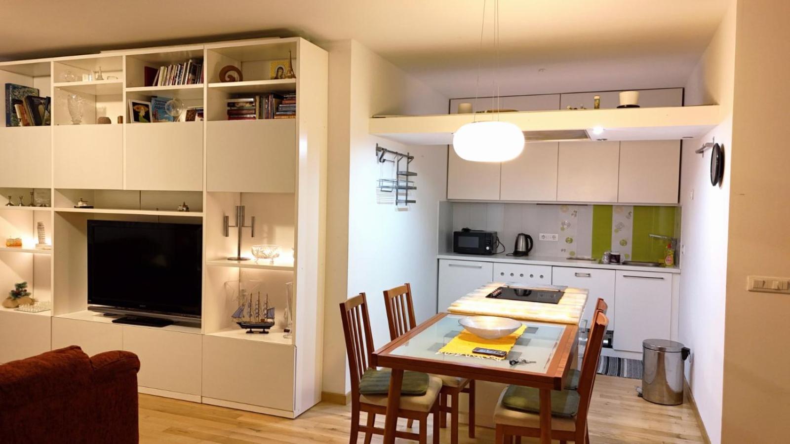 Urban & Cosy Apartment view 2