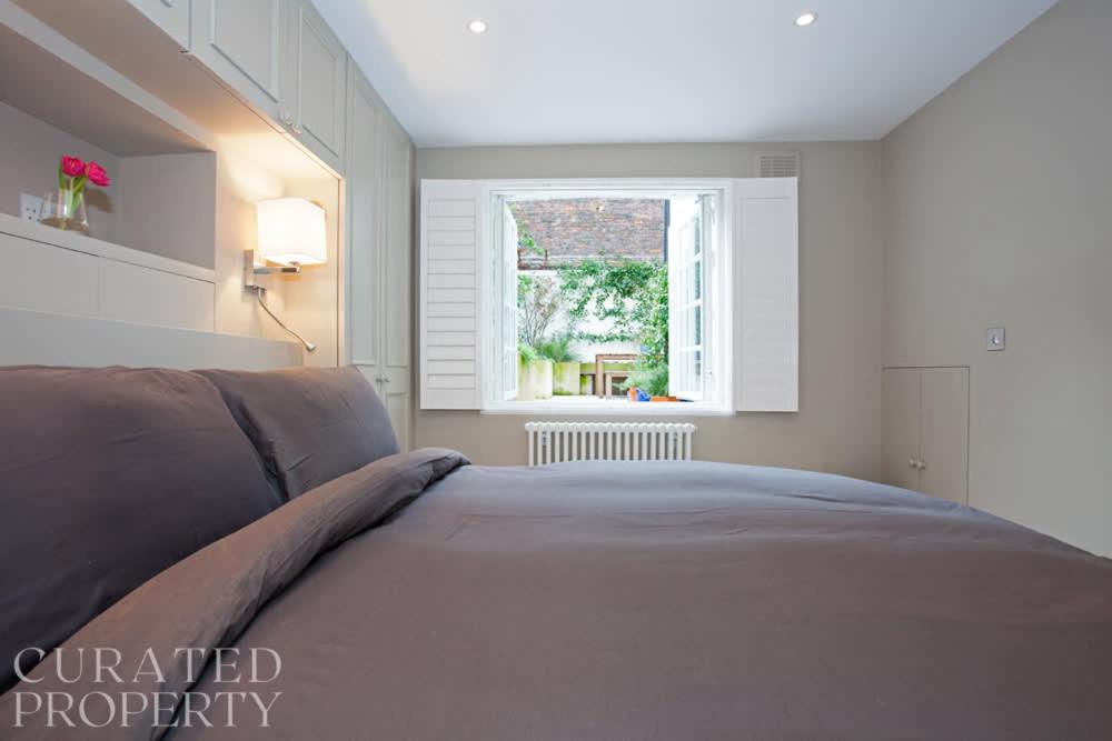 Luxury 2-Bed Marylebone Georgian House with Private Garden & Office