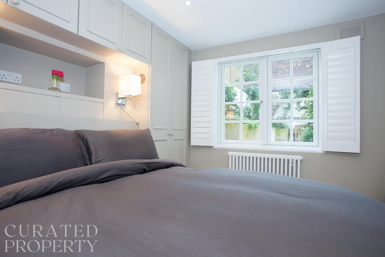 Luxury 2-Bed Marylebone Georgian House with Private Garden & Office