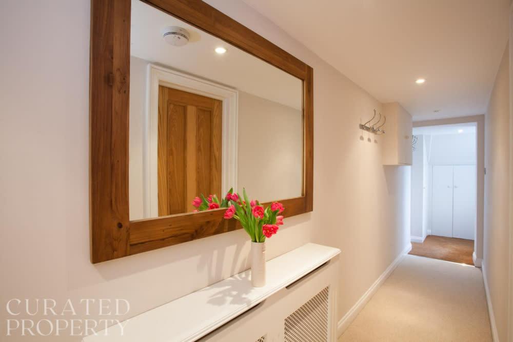 Luxury 2-Bed Marylebone Georgian House with Private Garden & Office
