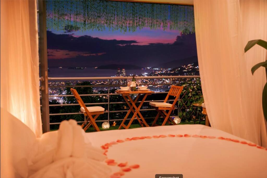 Enchanted Forest Projector Pool Jacuzzi King Bed view 2