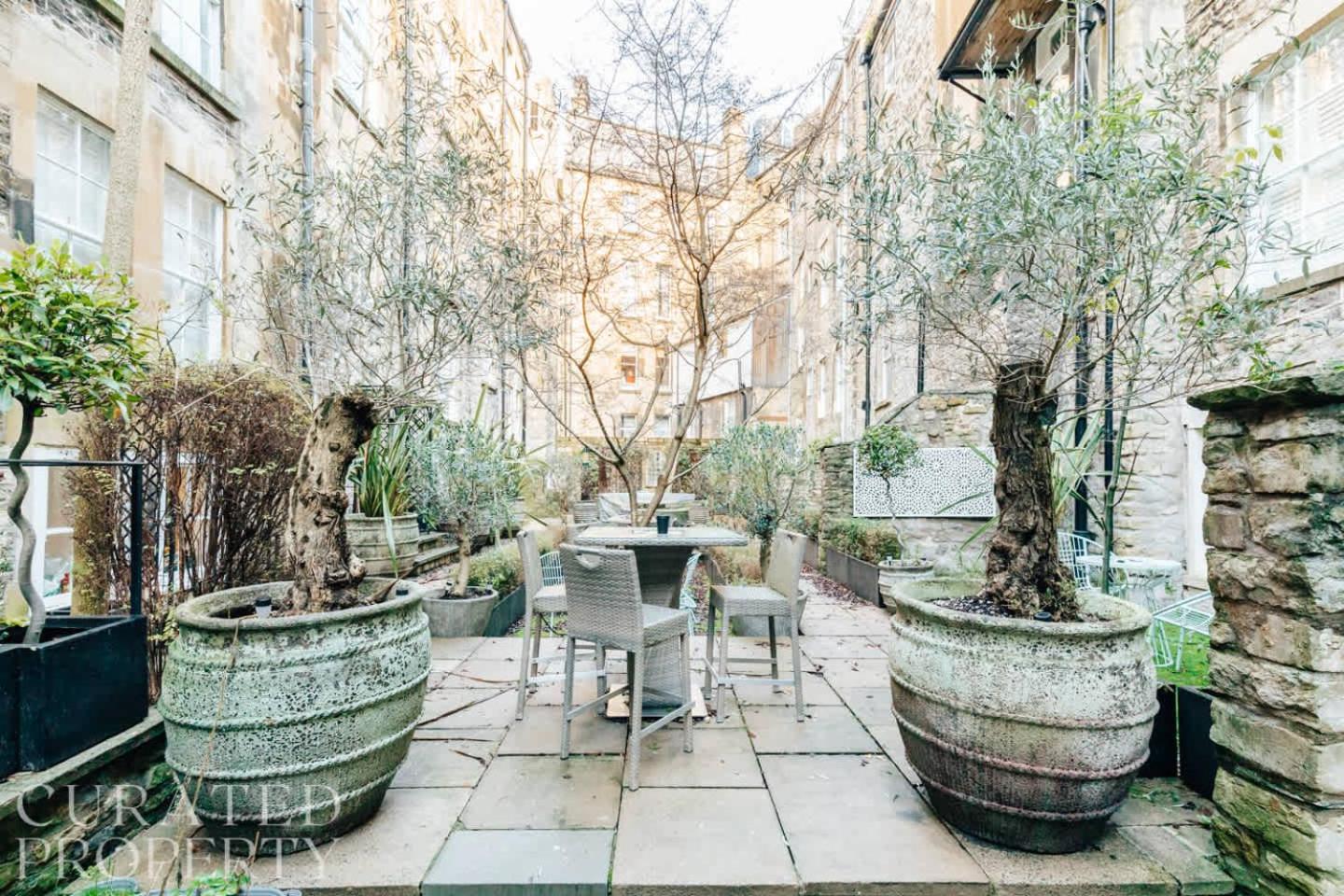 Stunning central Bath Apartment