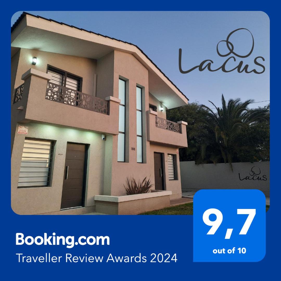 Lacus. Casas de lago.