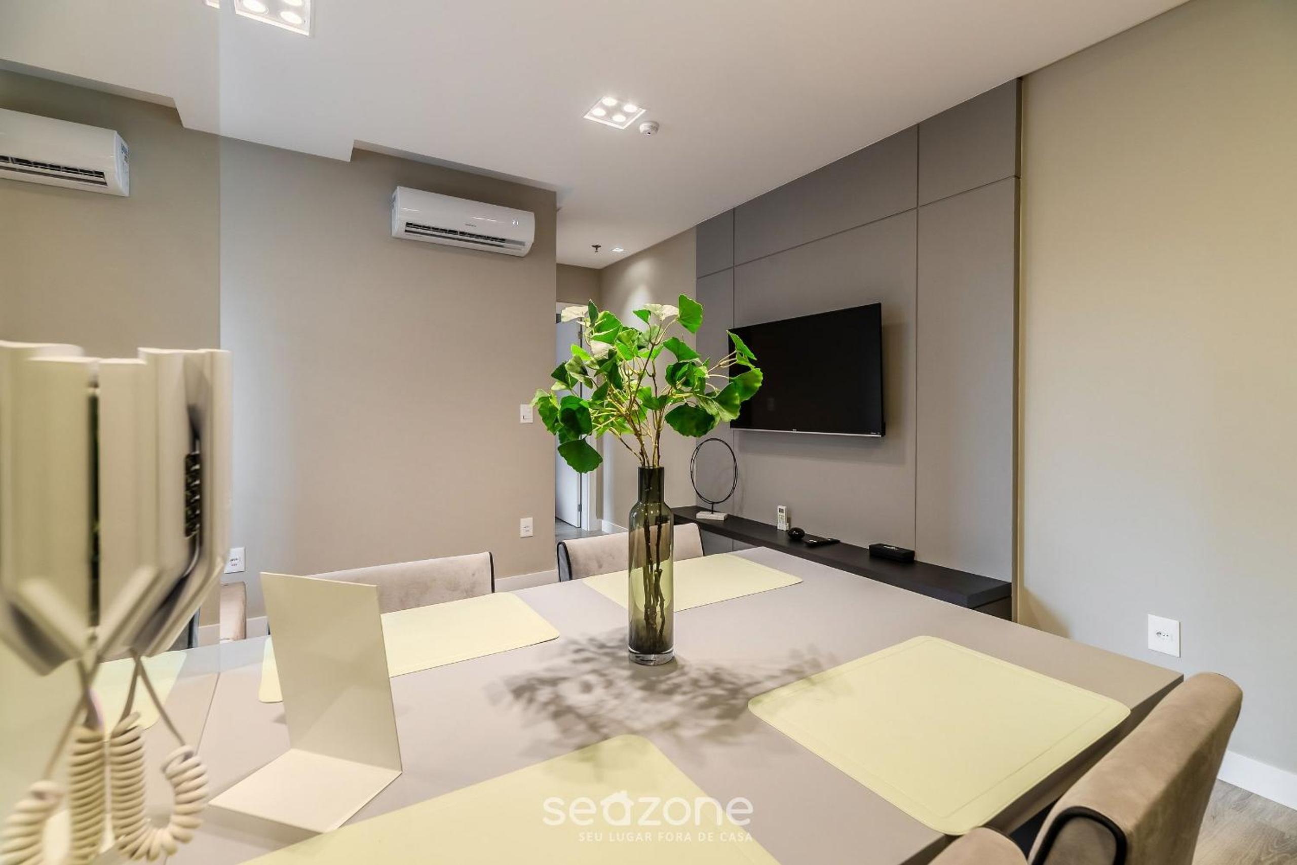 IFT - Ed. Infinity Tower Flat 350m from Meia Praia