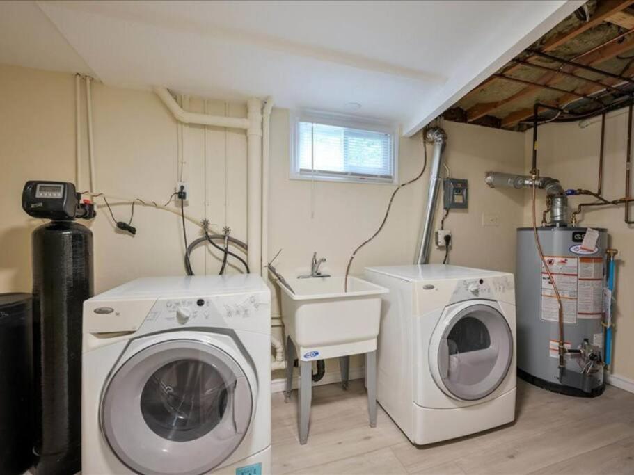 Guelph Vacations - Bright  Modern 1 bedroom unit! - Property Image 7