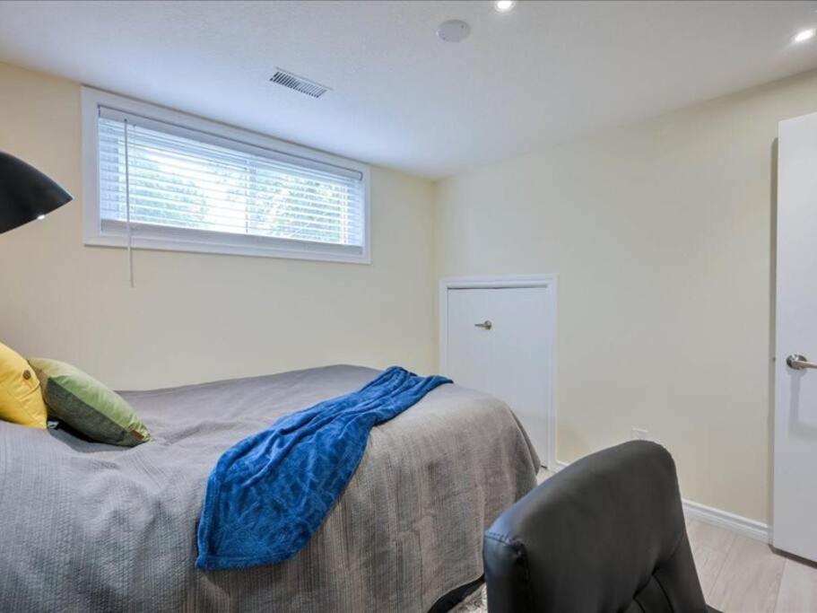 Guelph Vacations - Bright  Modern 1 bedroom unit! - Property Image 4