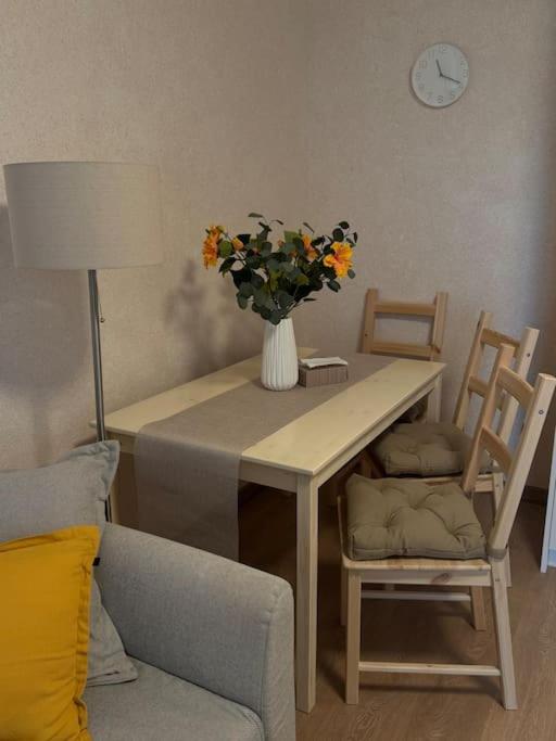 Inspire Your Stay Modern Apartment with Comfort and Style