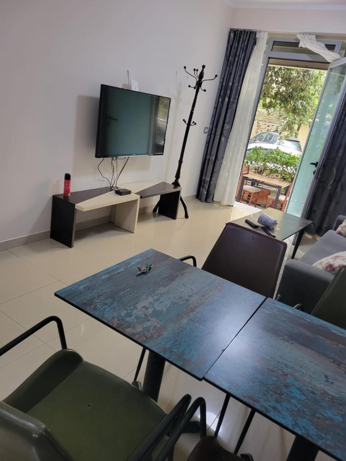 Ami Apartment