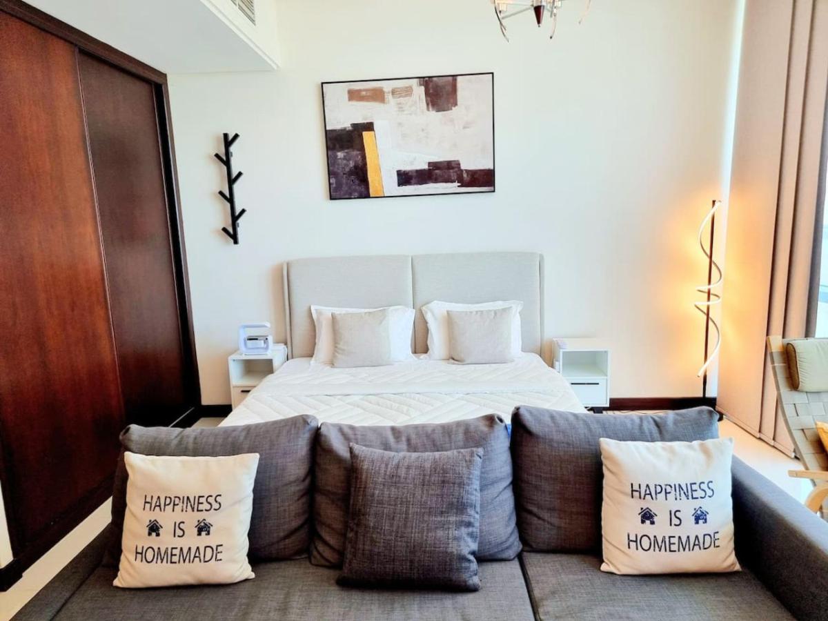 Sea View Luxury Grey Studio