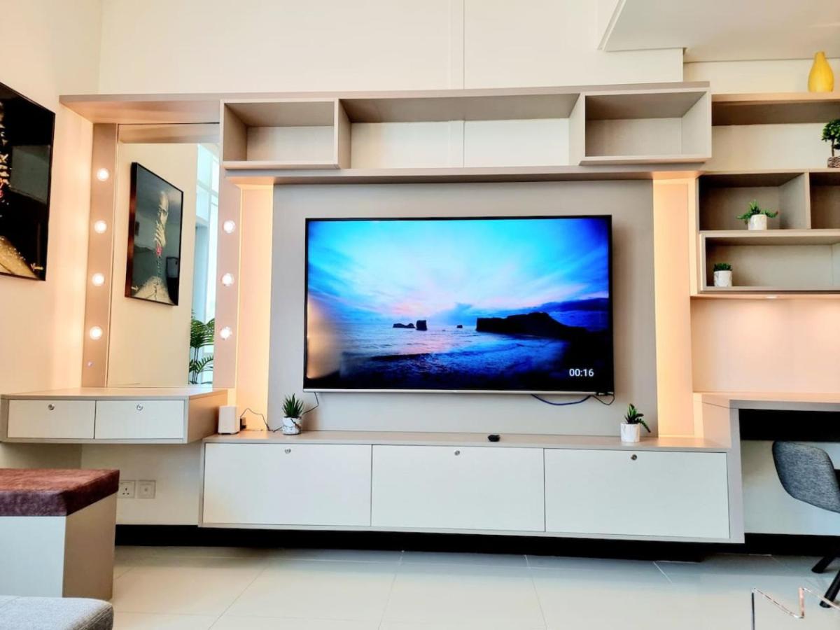 Sea View Luxury Grey Studio