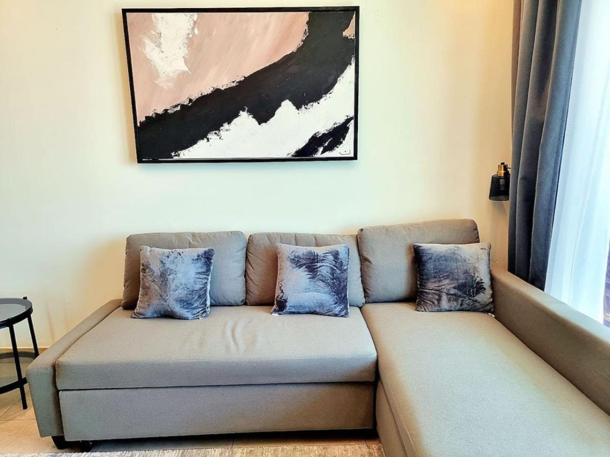 Sea View One Bedroom Sky View Paradise