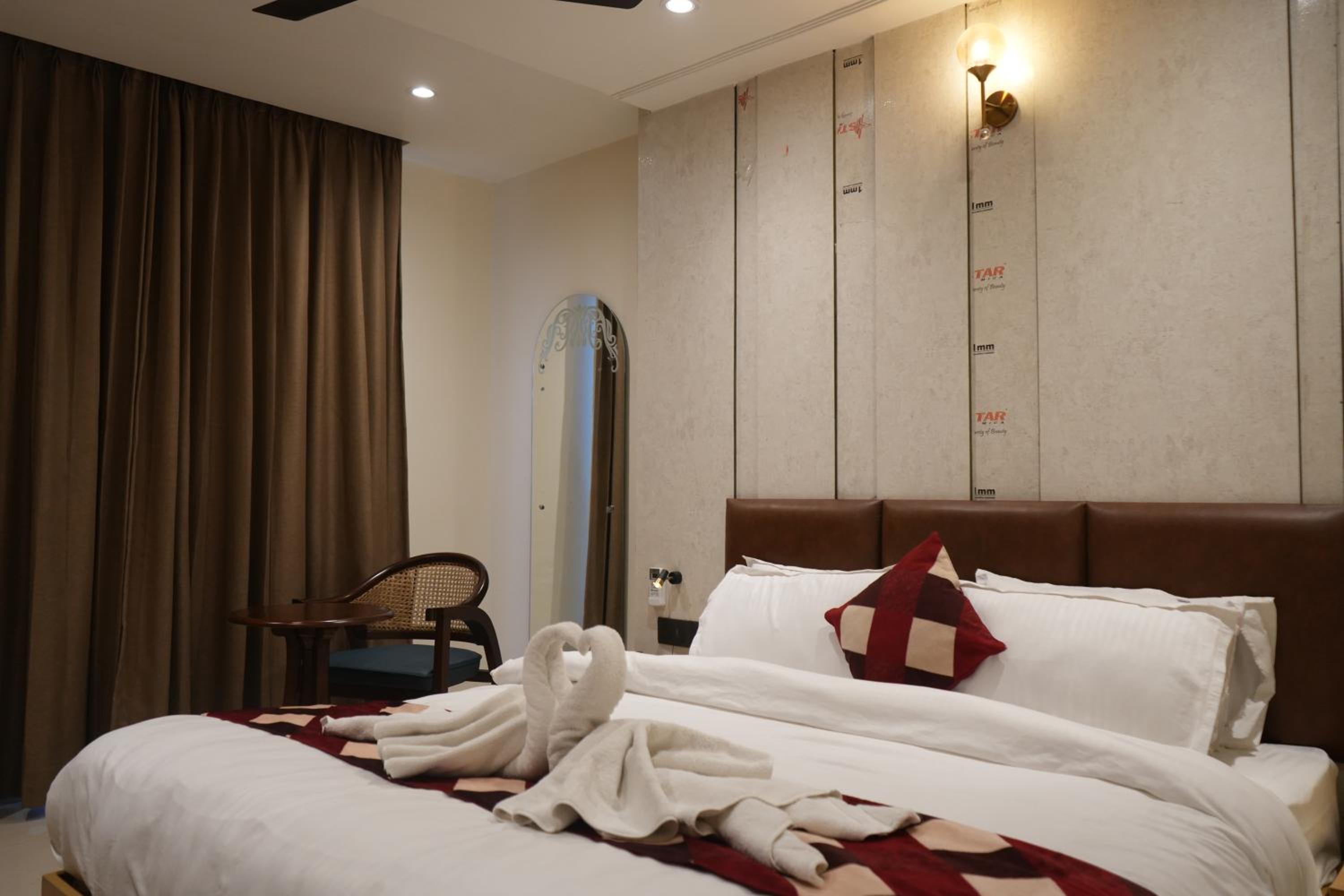 Hotel Calista Square