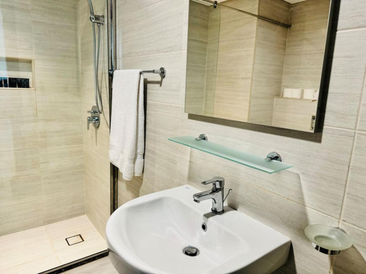 One Bedroom Sea View 31st Floor