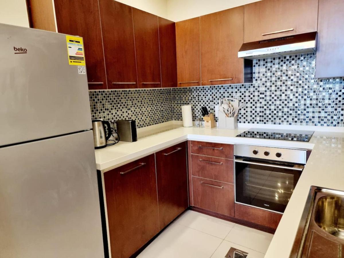 One Bedroom Yellow Luxe Manama